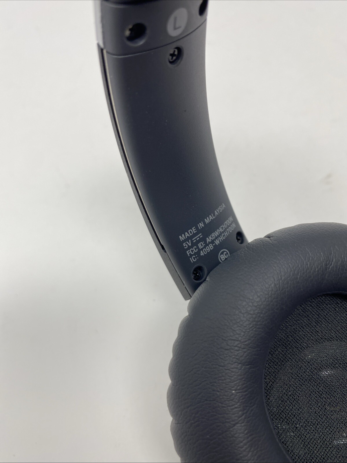 Sony Over The Head Ear Cup Noise Canceling Wireless Headphones WH-CH700N
