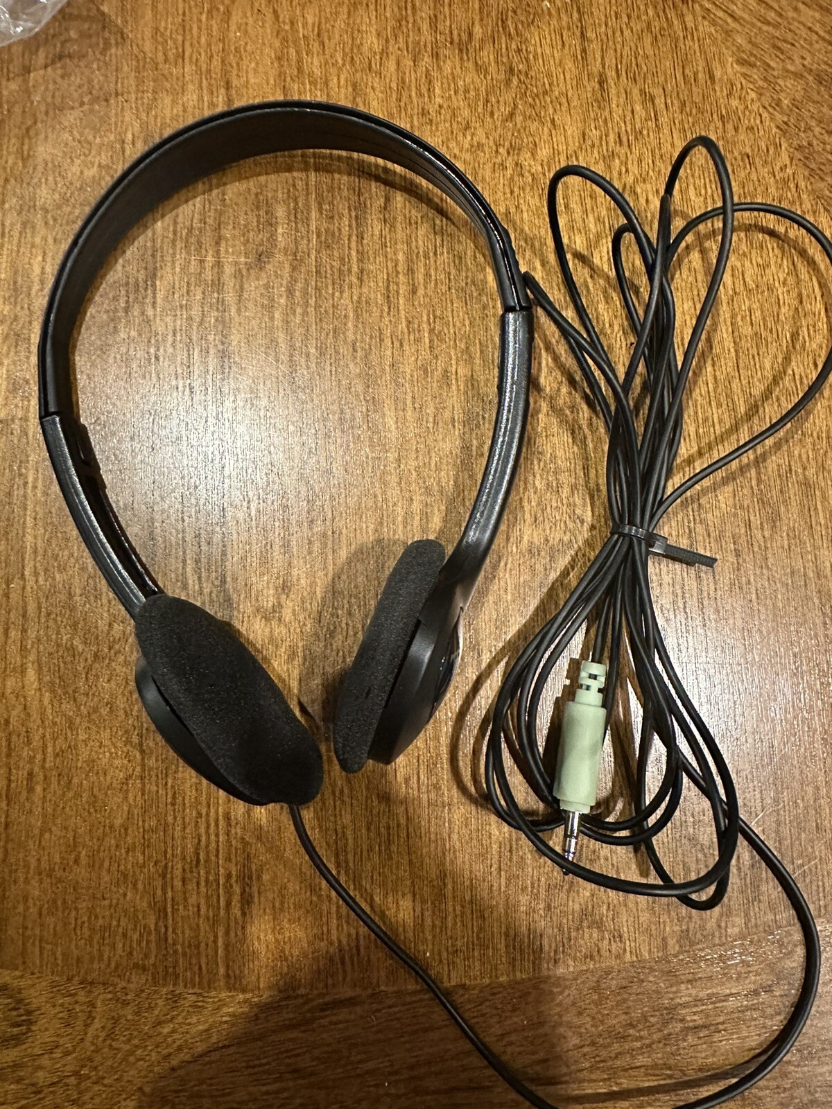 Cyber Acoustics Semi-open Stereo Headphone – 20-20000 Hz – Wired ACM-70B