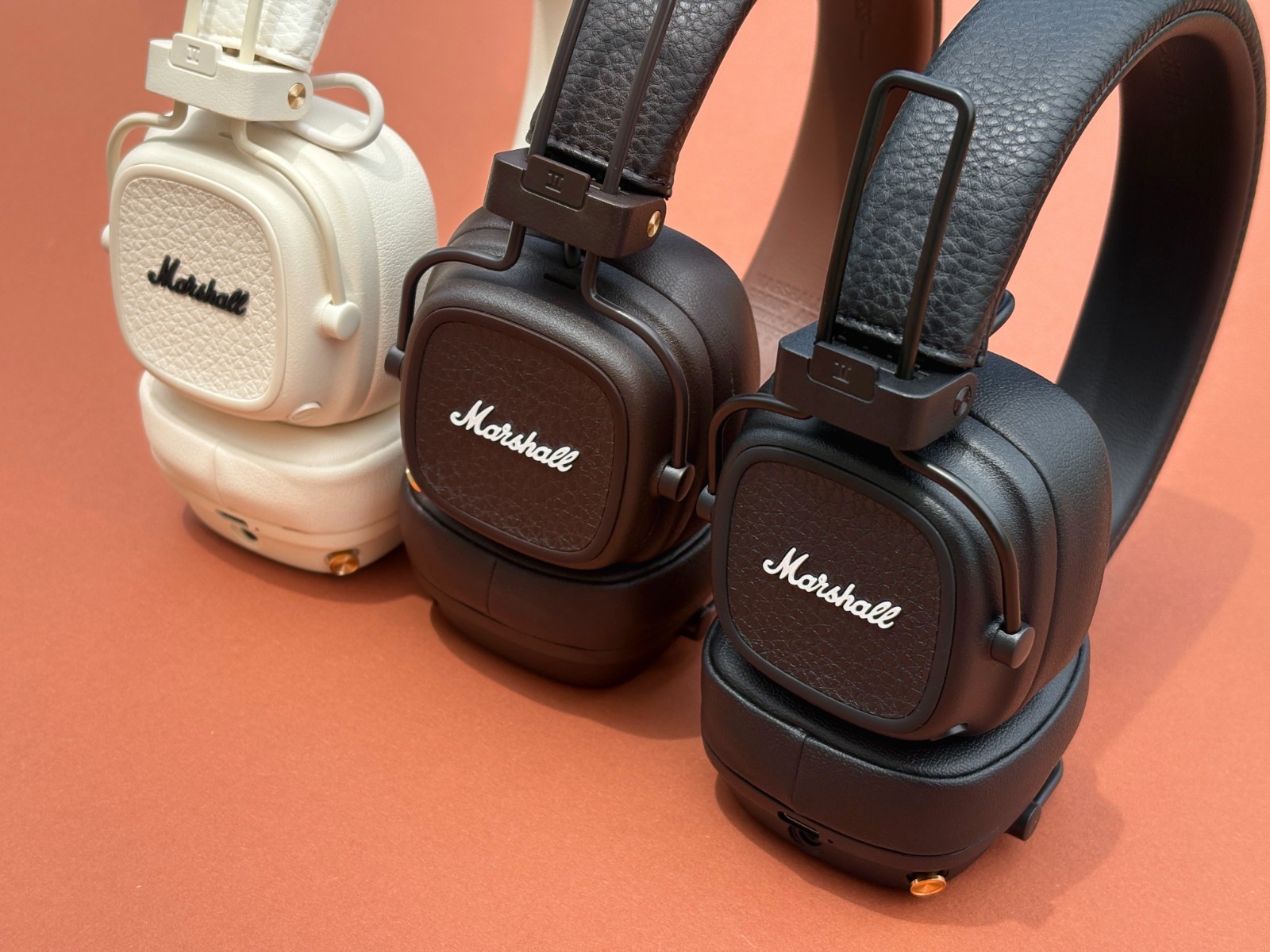 Marshall Major V Wireless On-Ear Bluetooth Headphones – CREAM / BROWN / BLACK