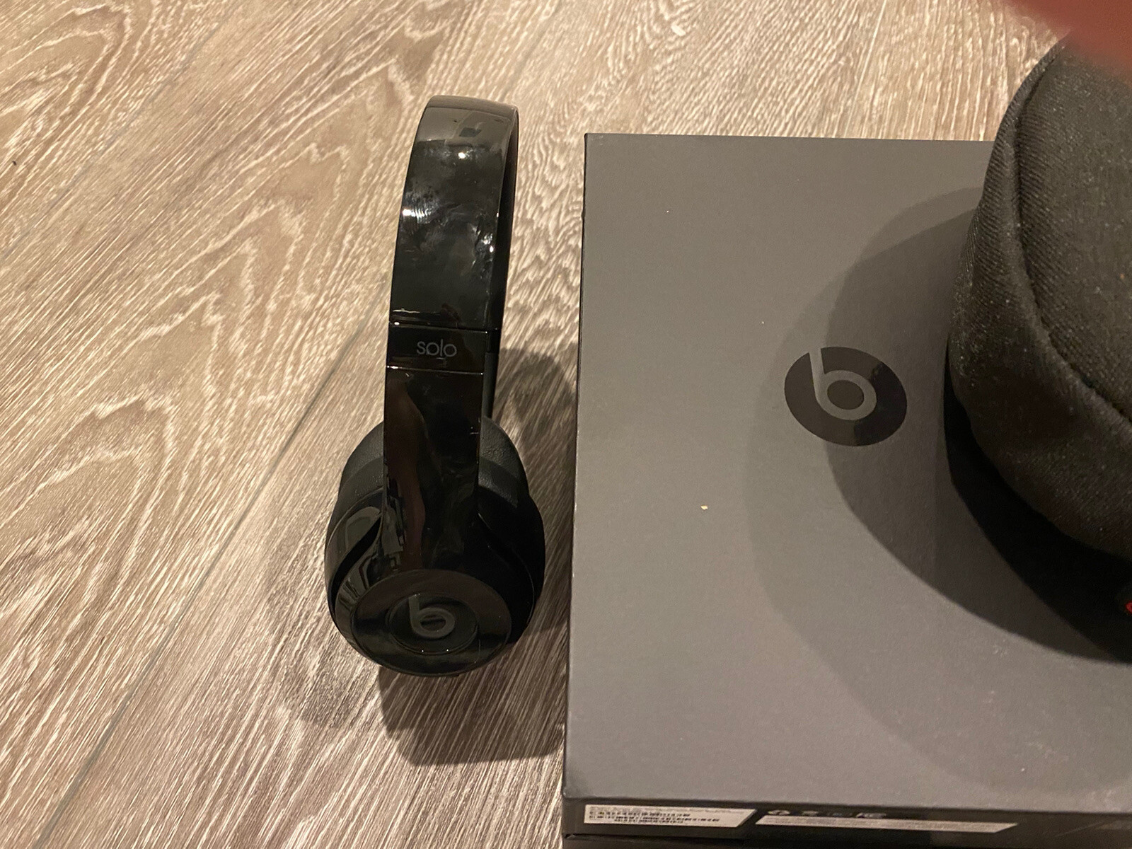 Very slightly used – Beats by Dr. Dre Solo3 Over the Ear Headphone – Gloss Black