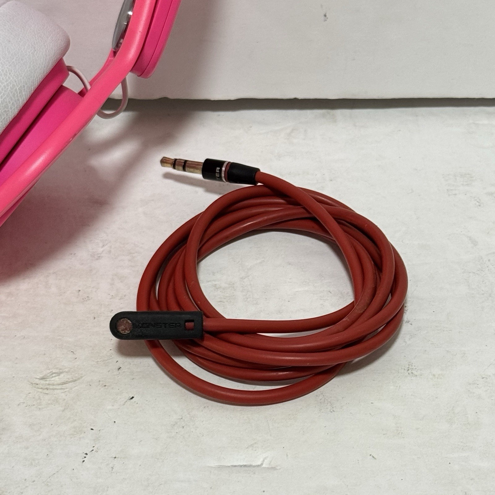 Beats by Dr. Dre MIXR Over the Head DJ Headphones Pink – Tested And Works!!