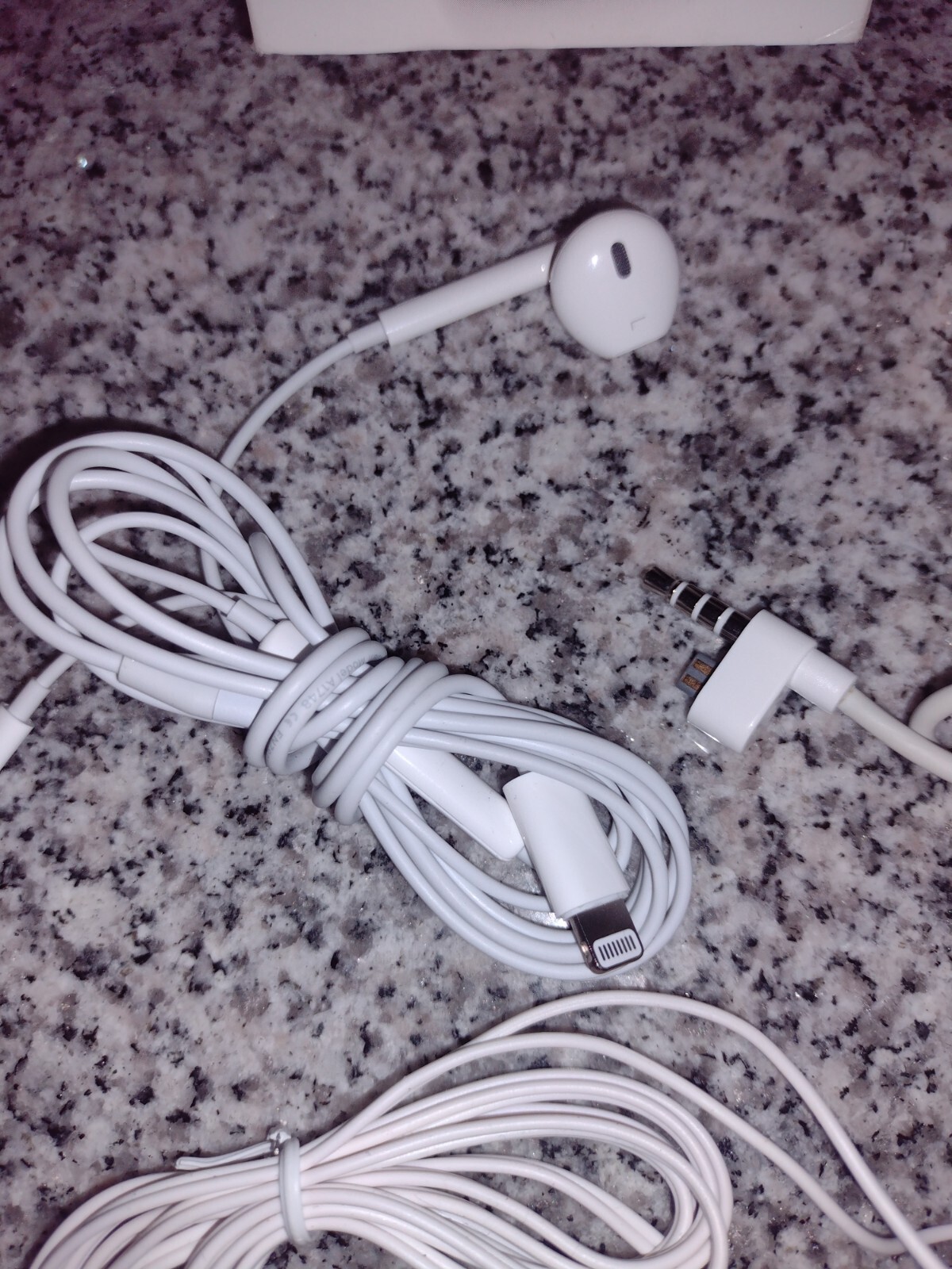 Apple iPod Remote & 2 Pair of Earphones w/Different Style Corded Jacks M9128G/A