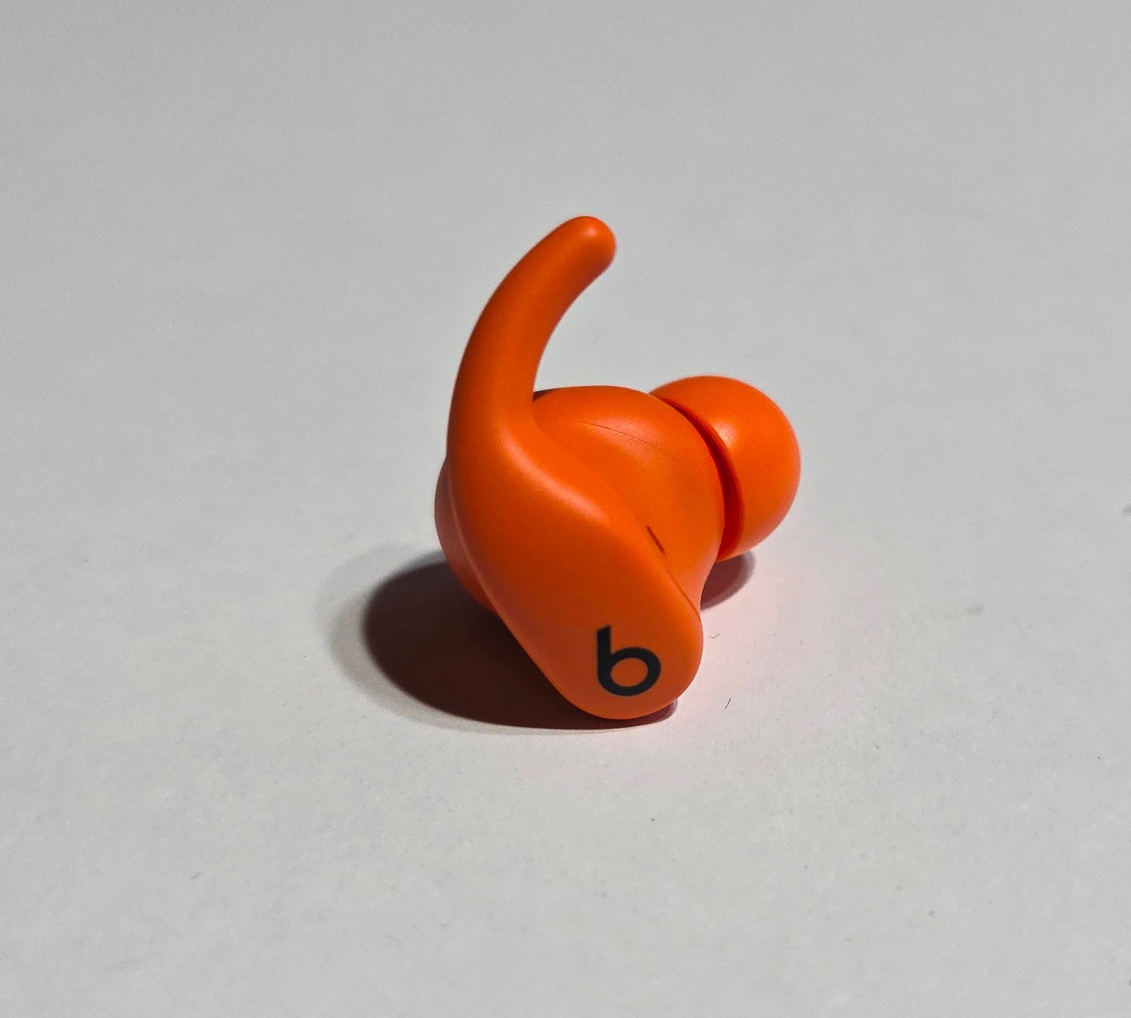 Unused Original Spark Orange Powerbeats Fit Wireless RIGHT SIDE Earbud ME2M4LL/A