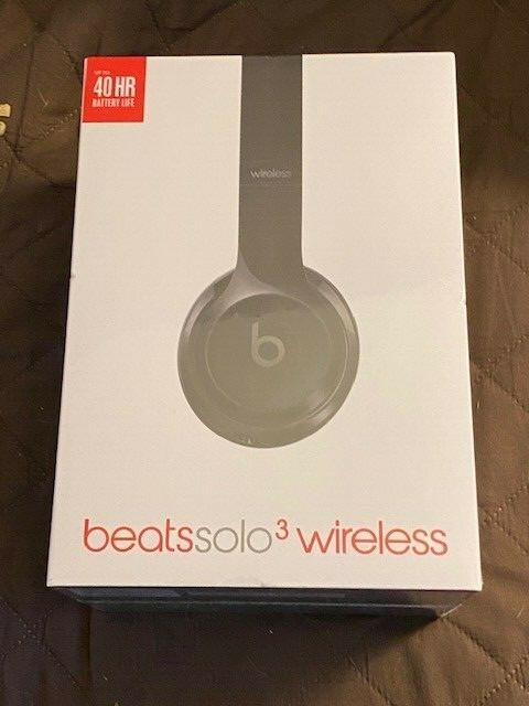 Beats by Dr. Dre Beats Solo3 Wireless On-Ear Headphones Gloss Black