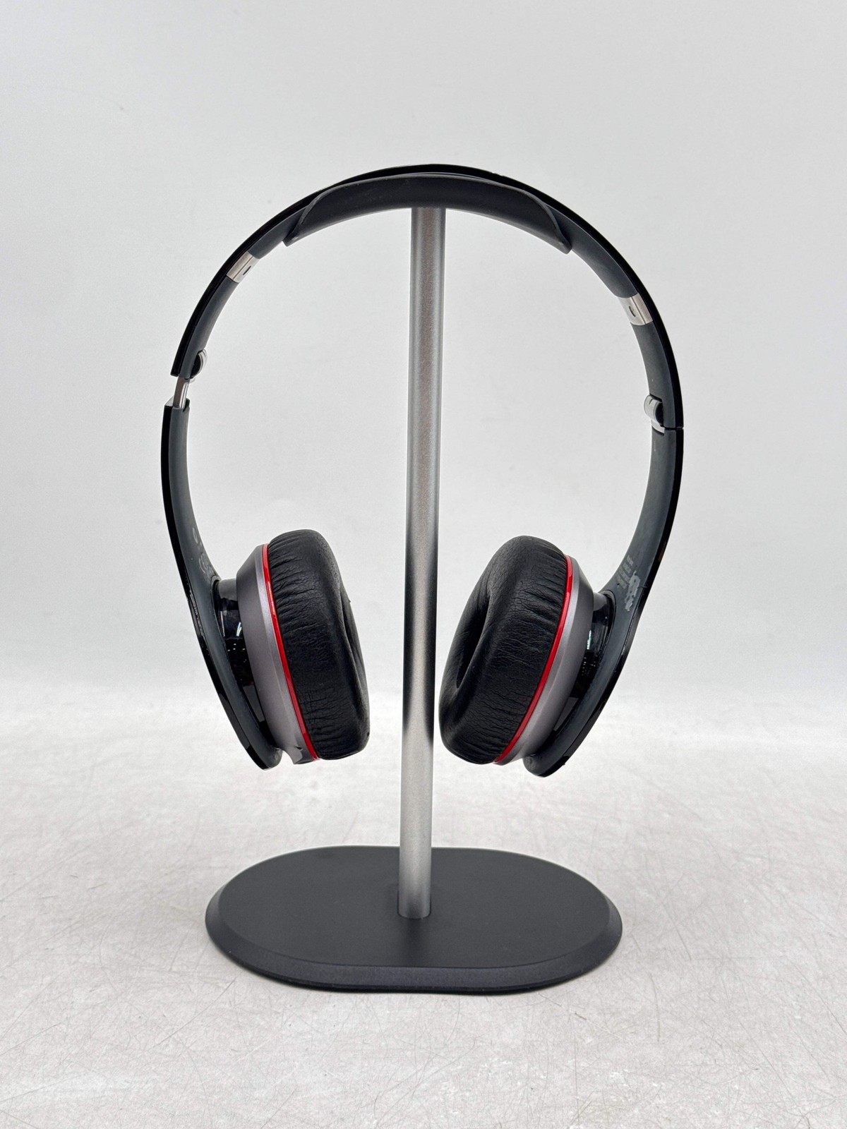 Beats By Dr. Dre Over-Ear Wireless Headphones 810-00012-00 – Red