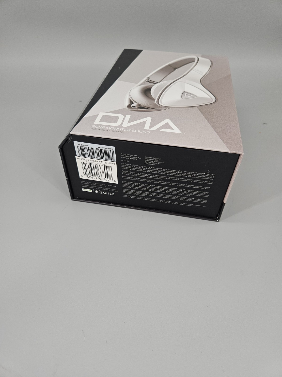 Monster DNA On Ear Headphones Wired White Gray With Box Tested
