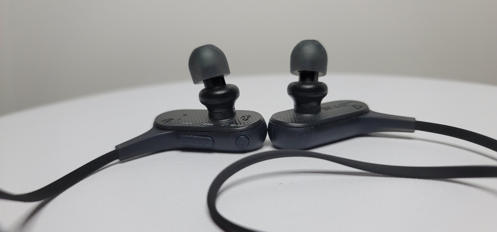 Sony Extra Bass Stereo Earbuds, In-Ear, Wireless, Black, MDR-XB50BS / Excellent