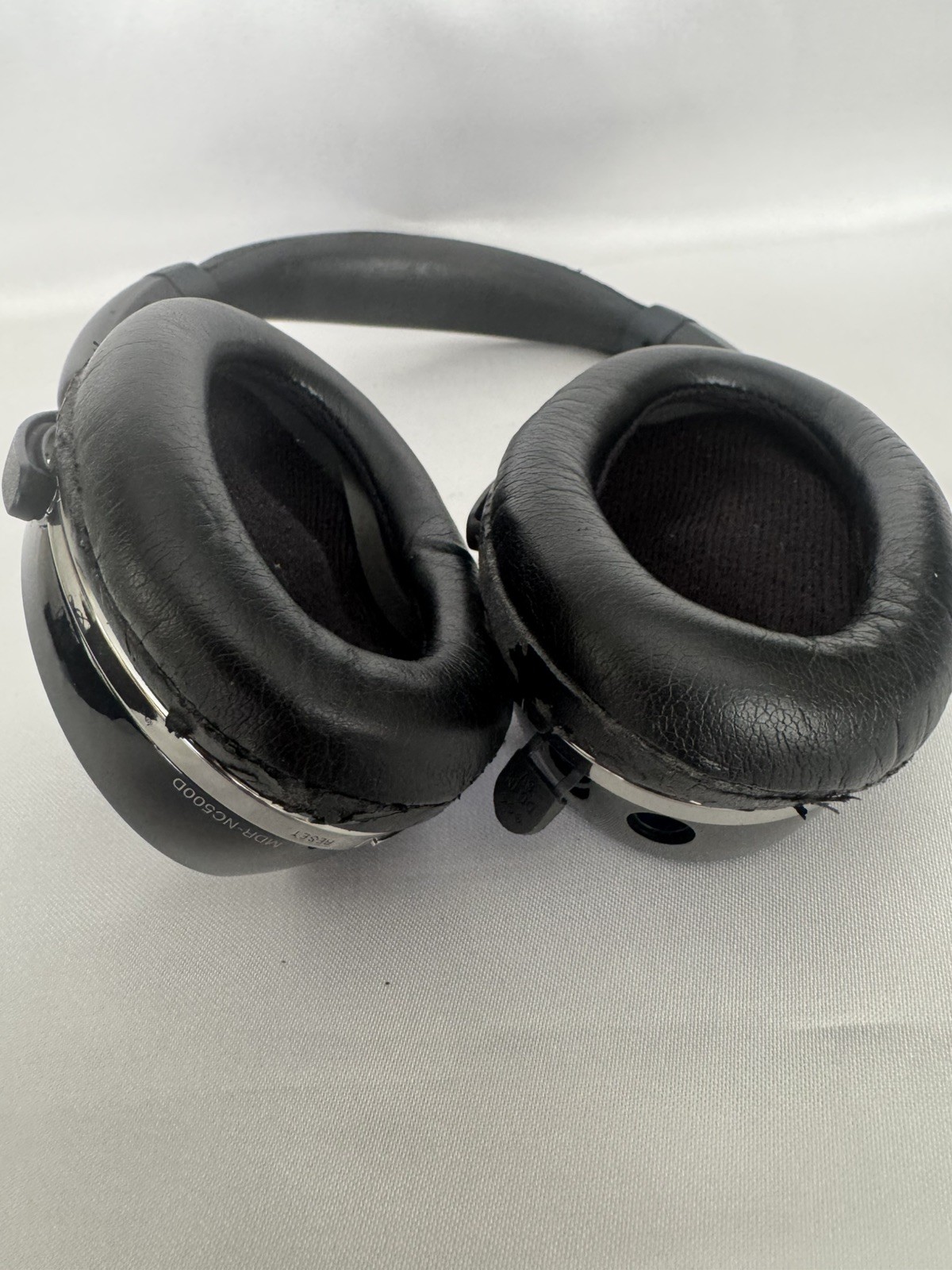 Sony MDR-NC500D Digital Noise Canceling Headphones w/ Case Battery Pack Tested