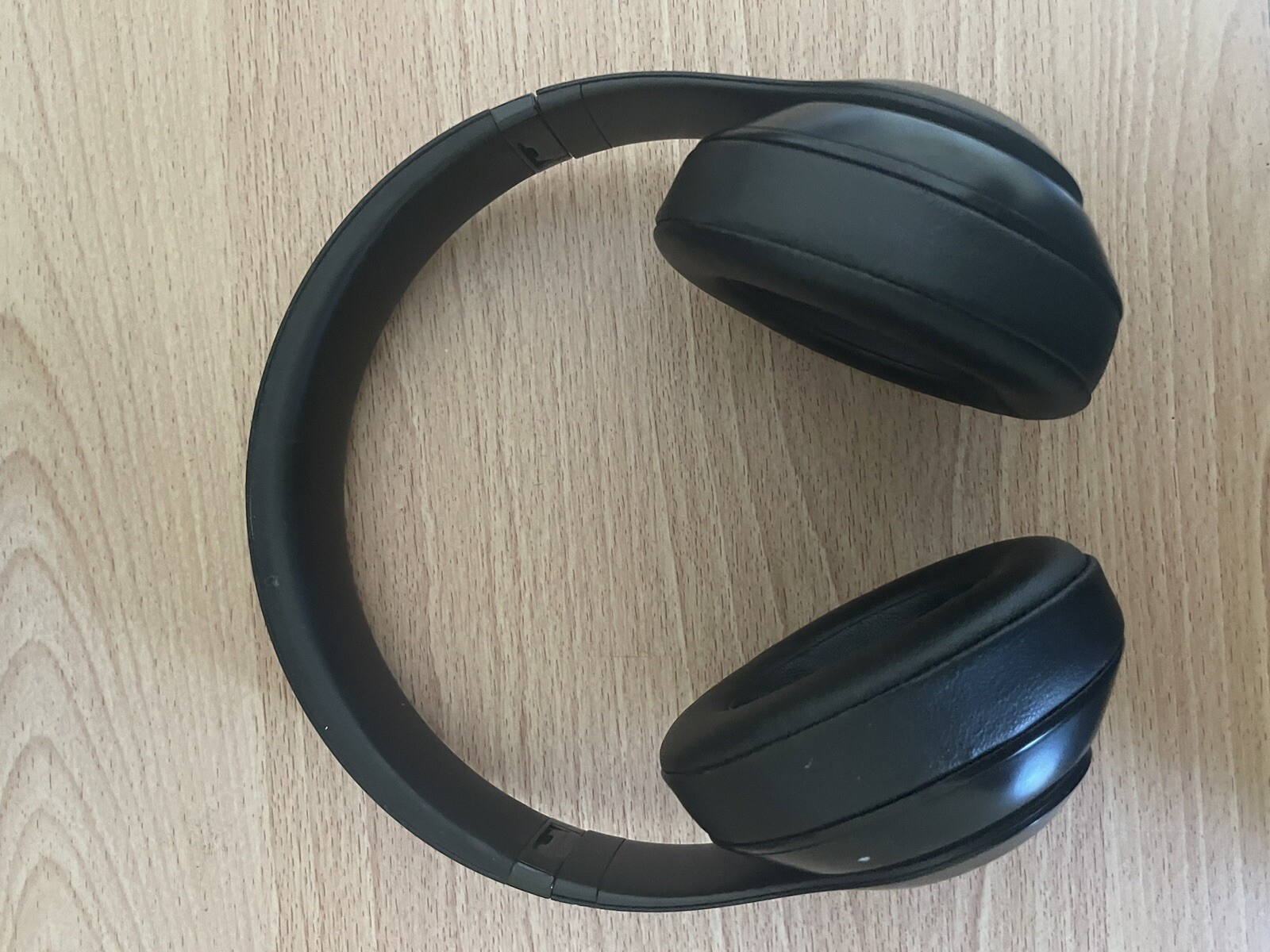 Beats by Dr. Dre Studio3 Over the Ear Wireless Headphones – Black