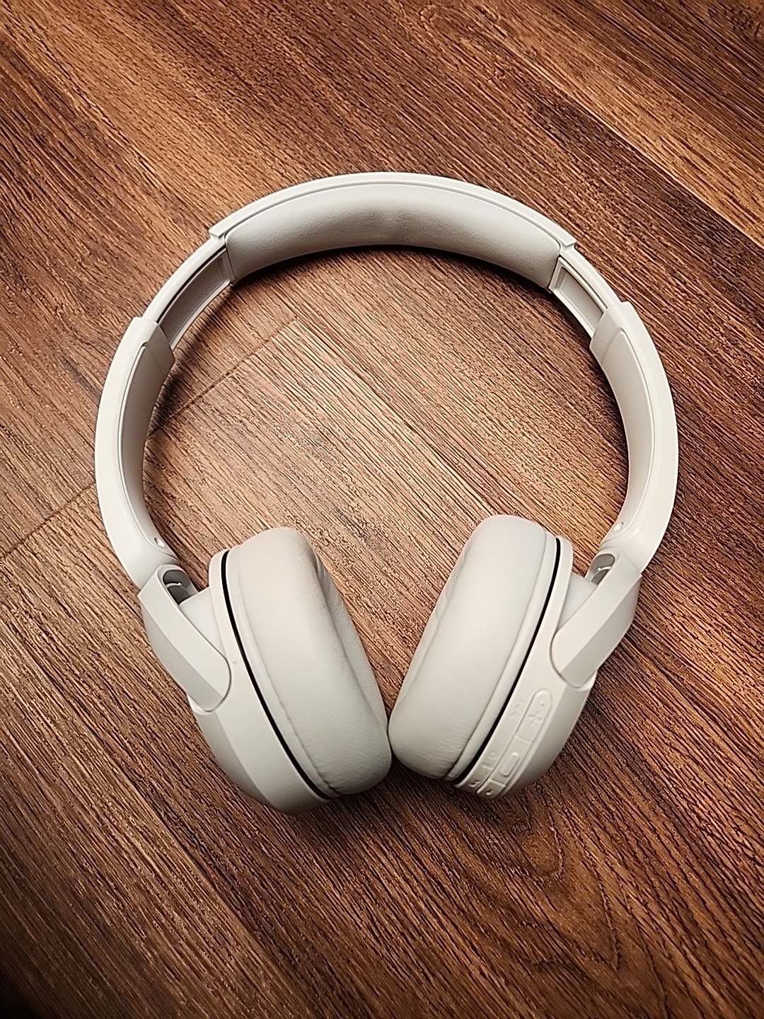 Sony YY2958 Wireless On-Ear Bluetooth Headphones White WH-CH520