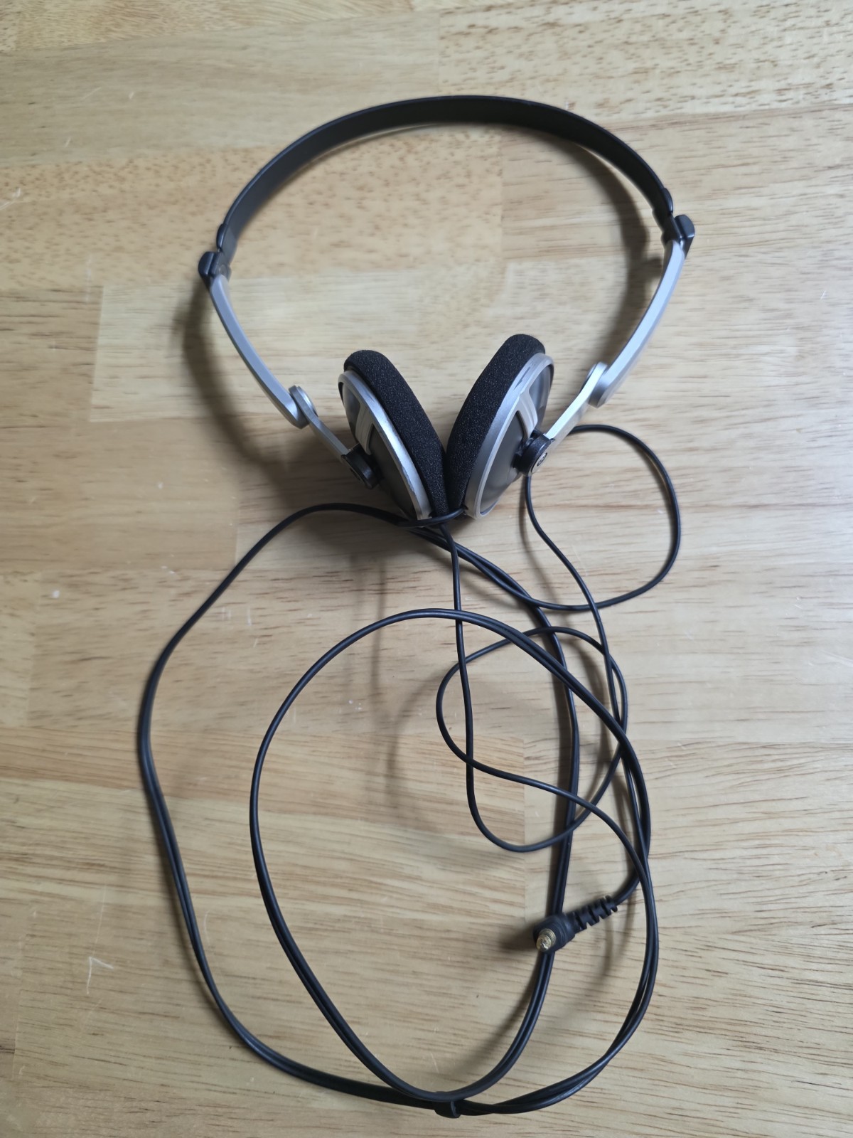 Genuine Vintage Sony MDR-710 Wired Foldable Headphones ** TESTED And WORKS **