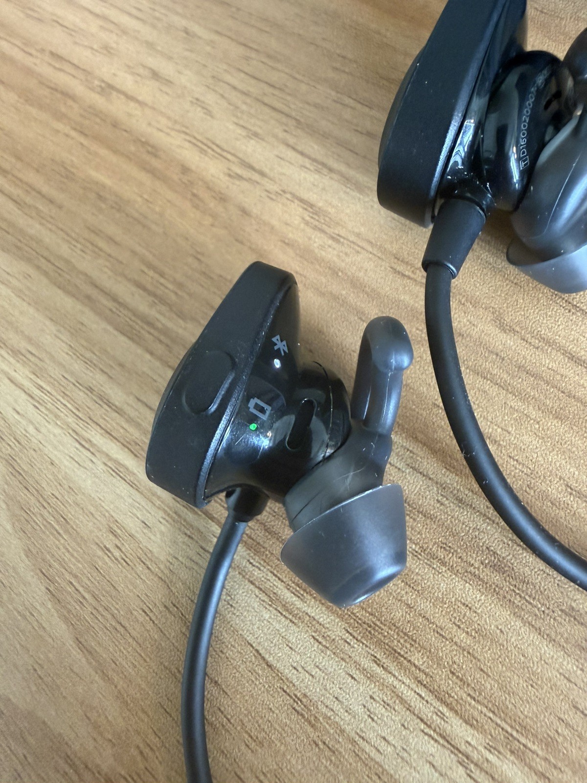 Bose Soundsport In-Ear Wireless Bluetooth Headphones Black – READ Description