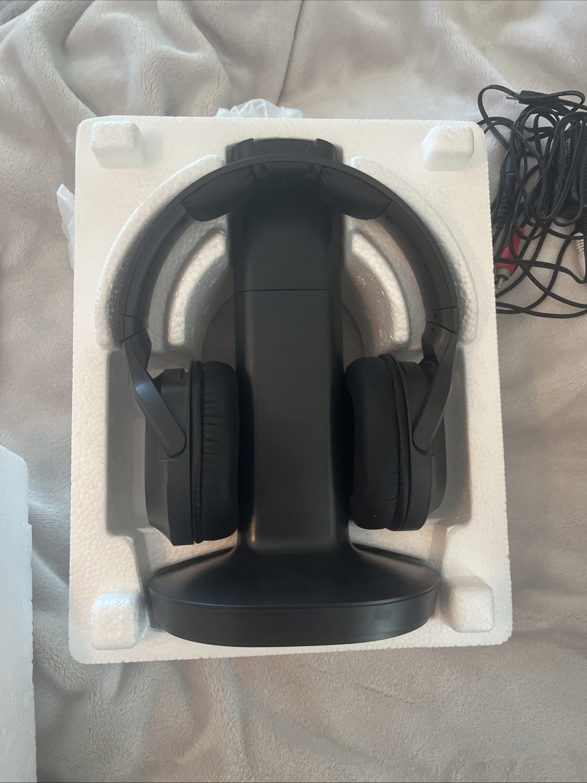Sony WH-RF400 Wireless Stereo Headphone System Double Earpiece Over-Ear Design