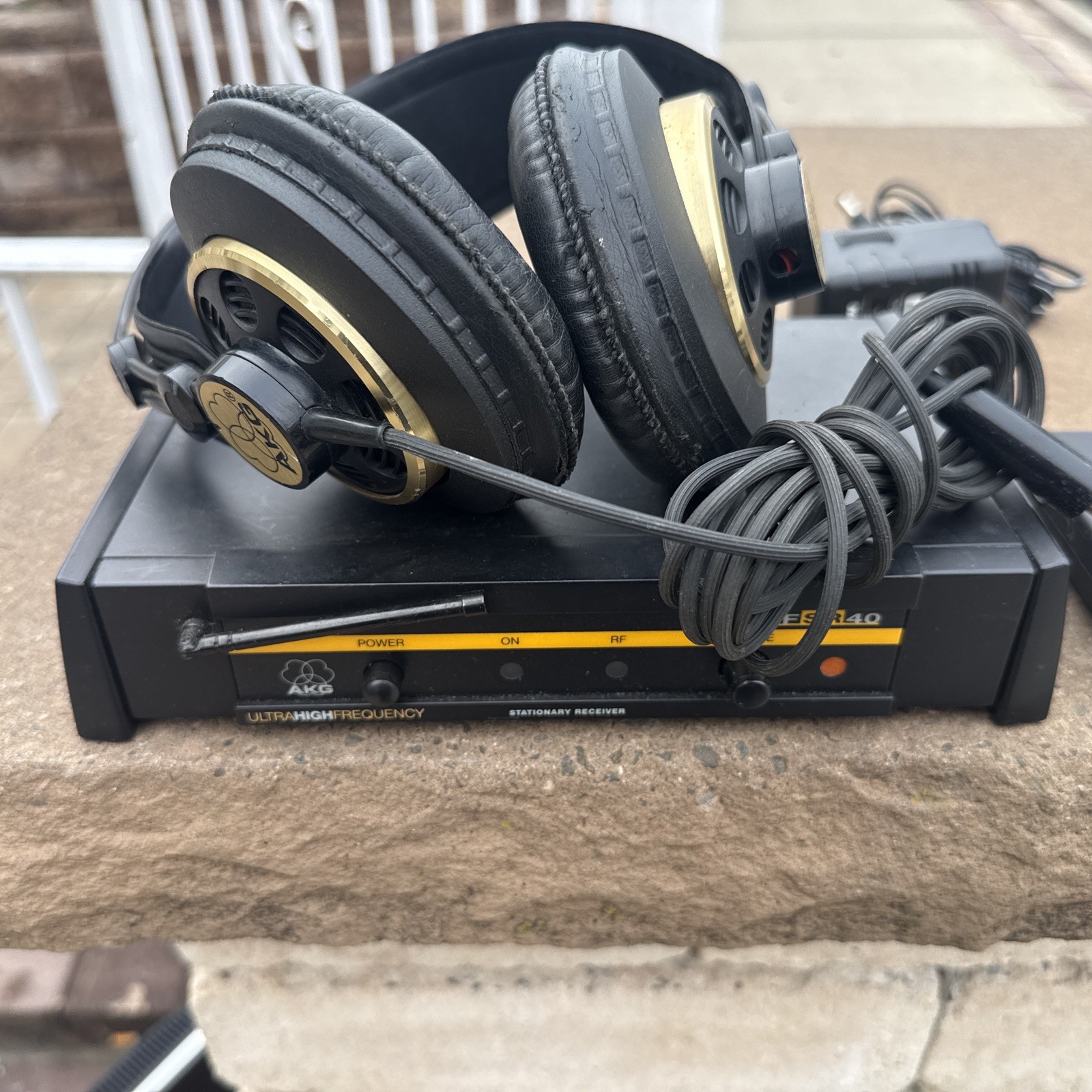 AKG K240 Studio Headphones UHF SR 40 Microphone Charger Transmitter Lot