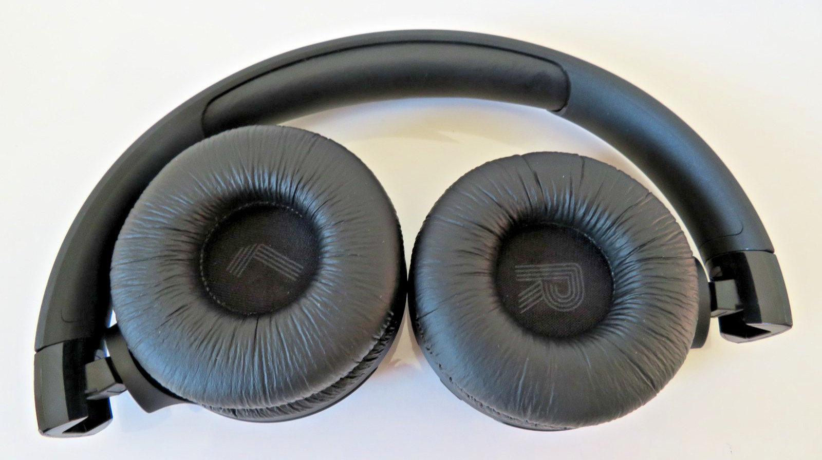 JBL Tune 520BT On-Ear Wireless Bluetooth Headphones Black Used
