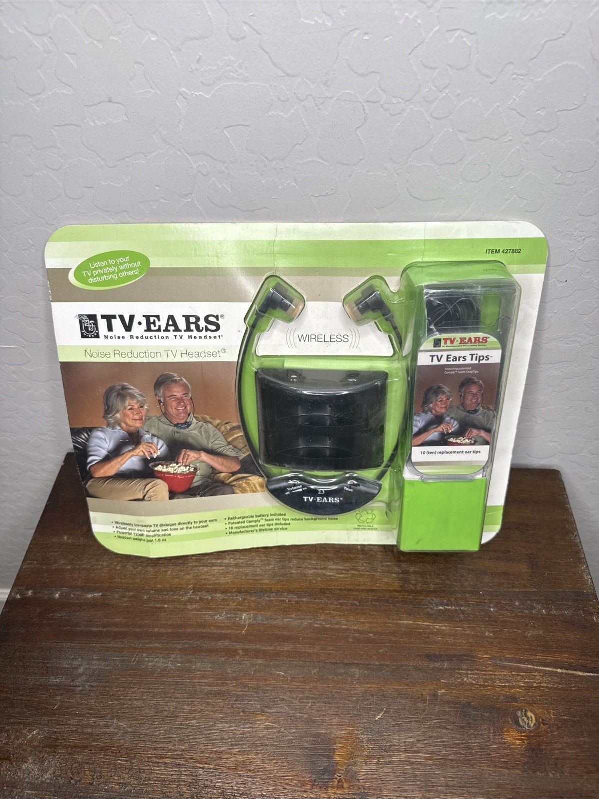 TV Ears Noise Reduction TV Headset Wireless Rechargeable Battery New Old Stock
