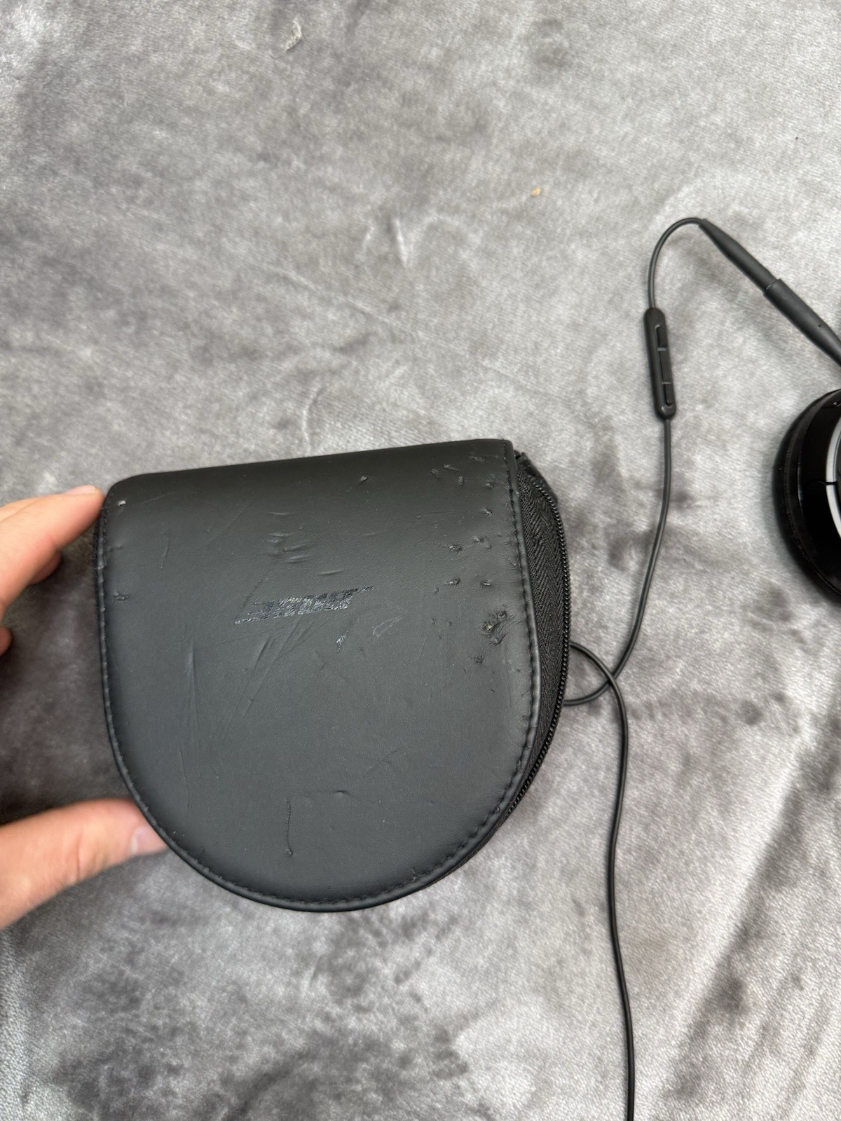 Bose Black On-Ear Wired Foldable Headphones In Black Wire Included