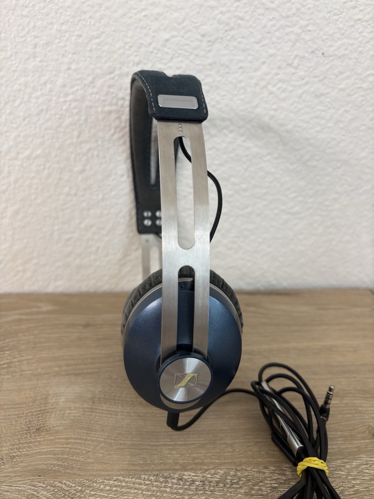Sennheiser Momentum 1.0 Headphones First Generation Wired On-Ear Blue