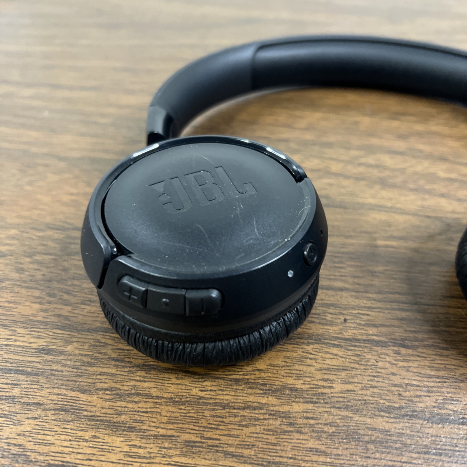 JBL Tune 520BT Wireless Bluetooth On-Ear Headphones – Black HEADPHONES ONLY