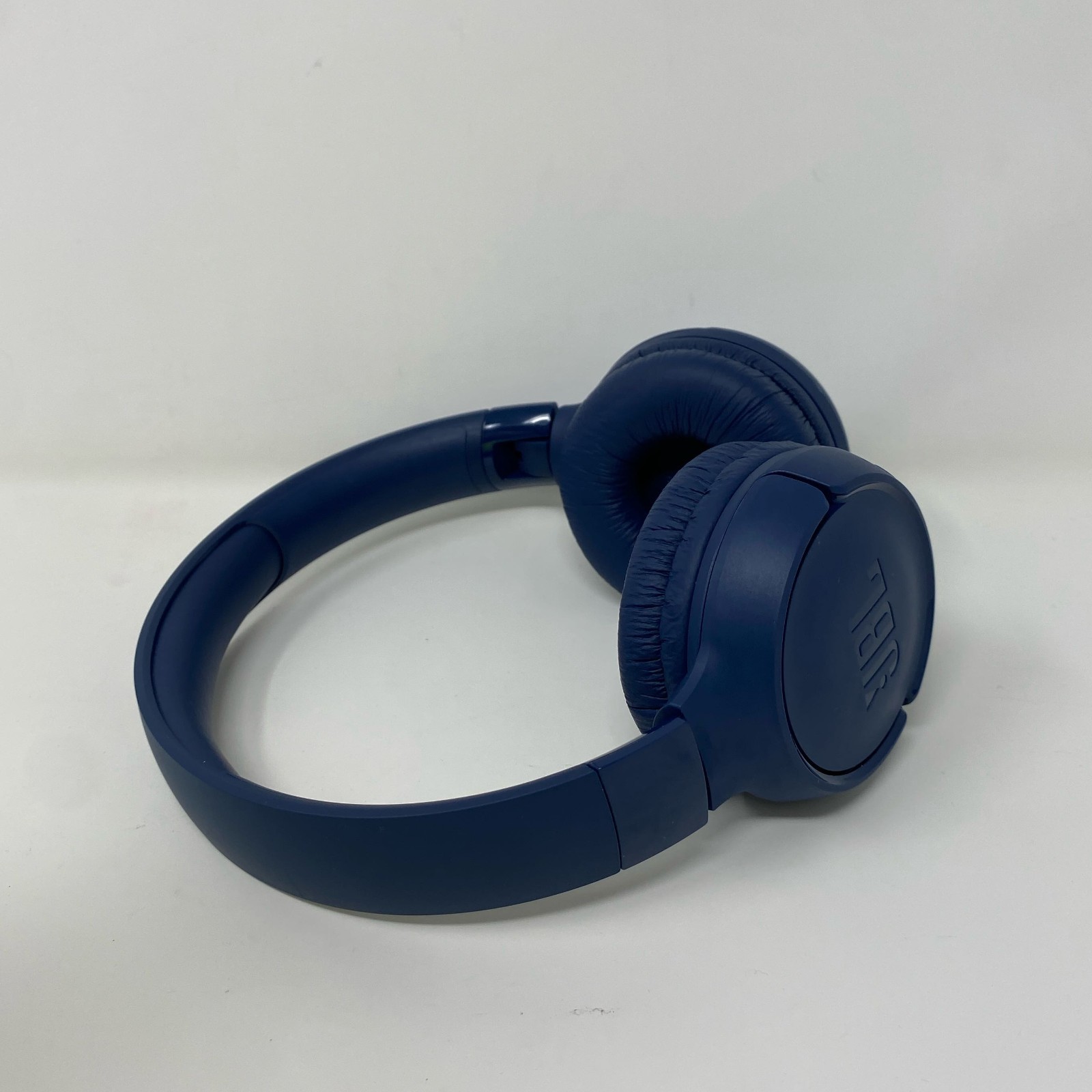 JBL Tune 520BT Bluetooth On-Ear Headphones – Blue 57h Battery
