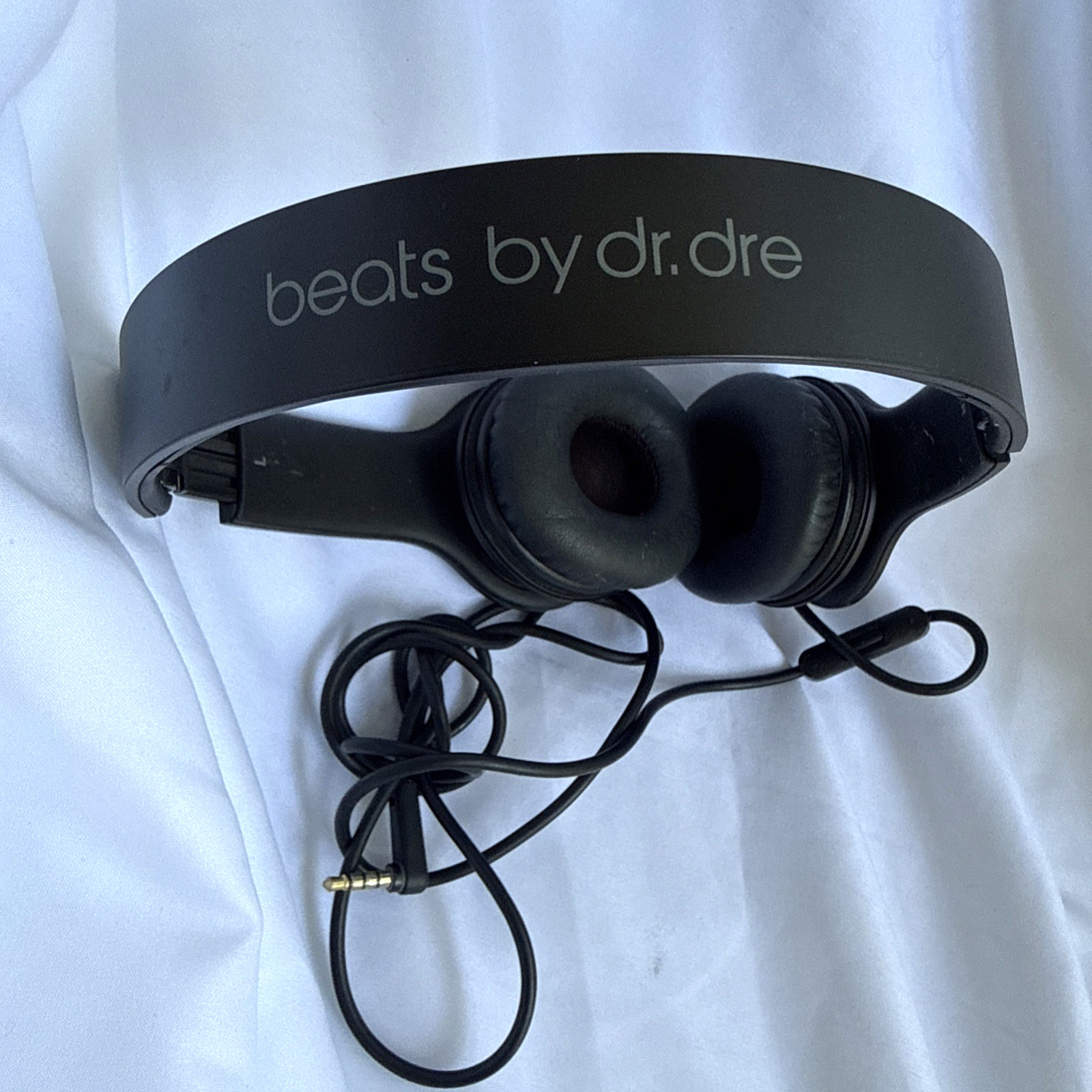 Beats Solo HD Wired On Ear Headphones Black Matte Model Monster Audio Cable 2012