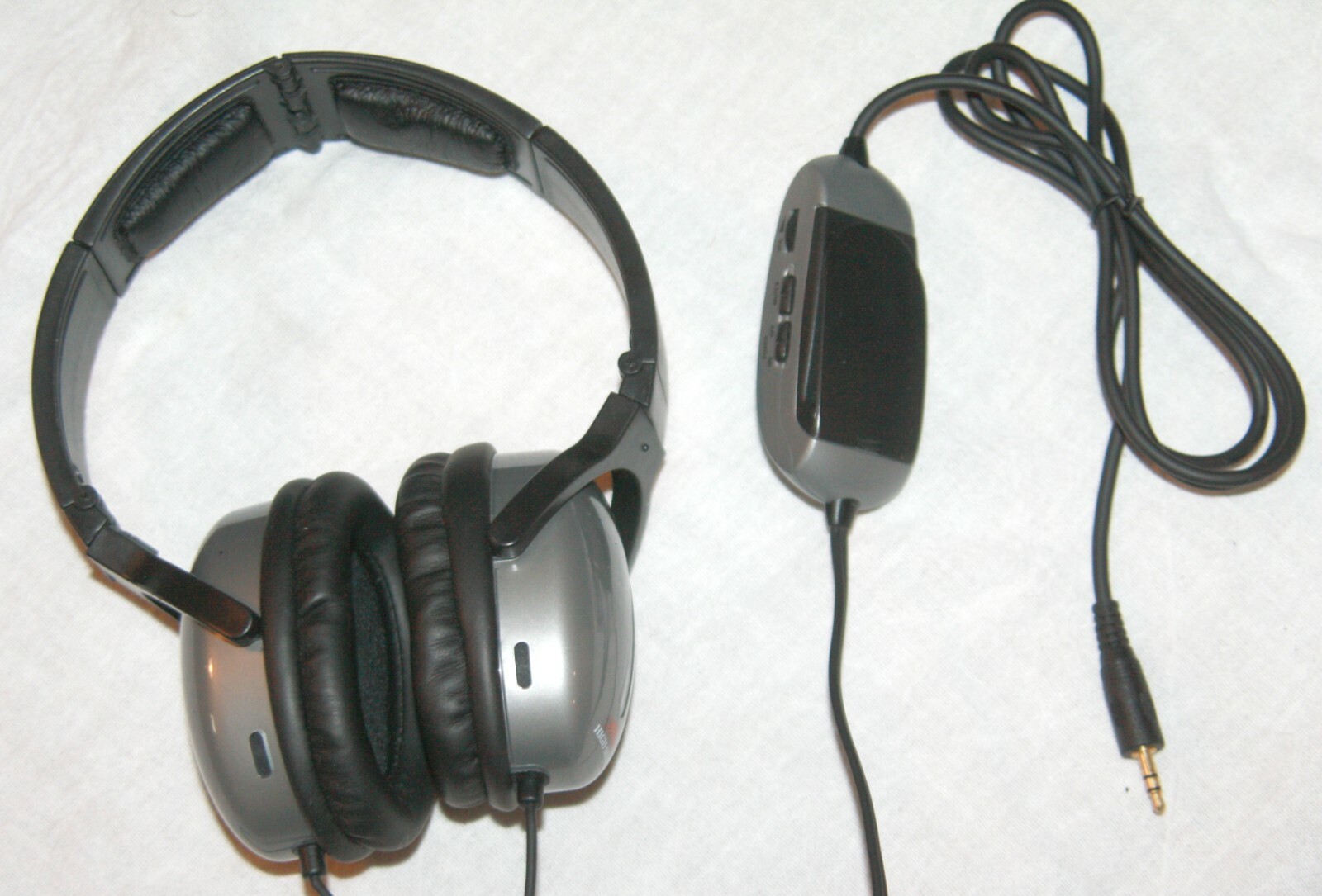 High Sierra NC-710 Noise Cancelling Headphones wired adjustable foldable