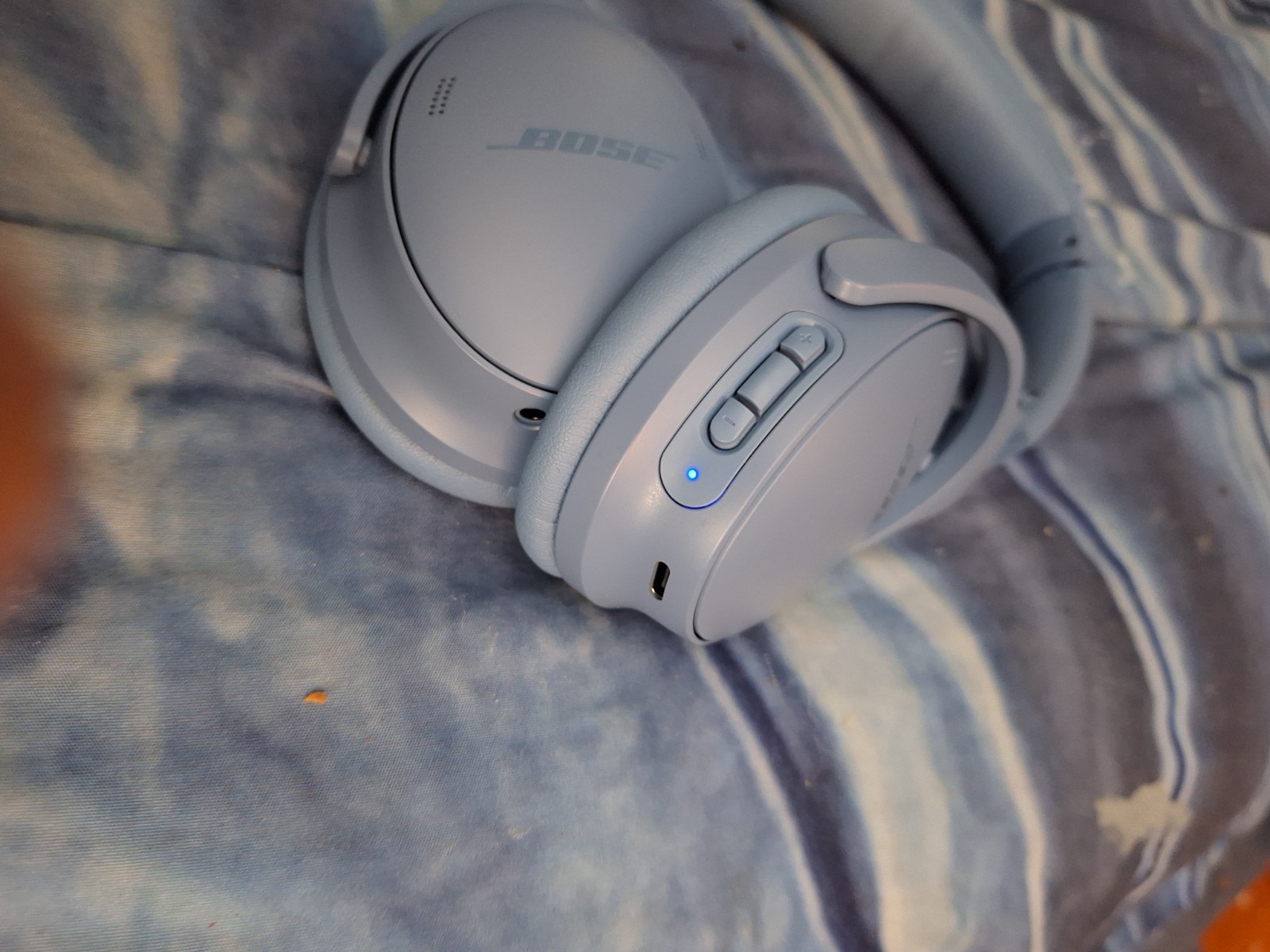 Bose QuietComfort Headphones – Noise Cancelling – Twilight Blue