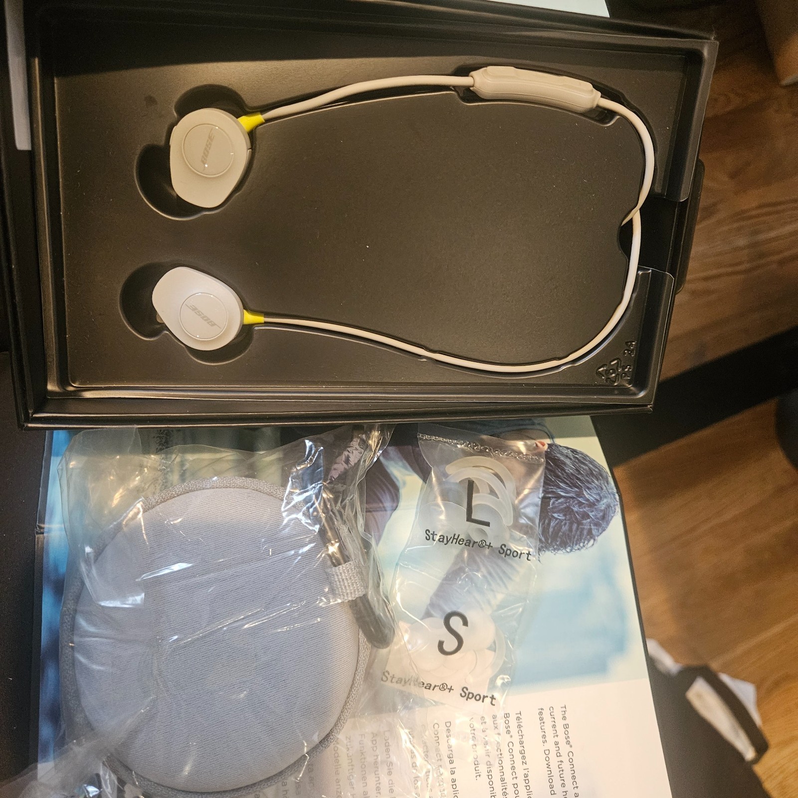 BOSE SOUNDSPORT WIRELESS BLUETOOTH HEADPHONES EARPHONES BUDS PODS New Open Box