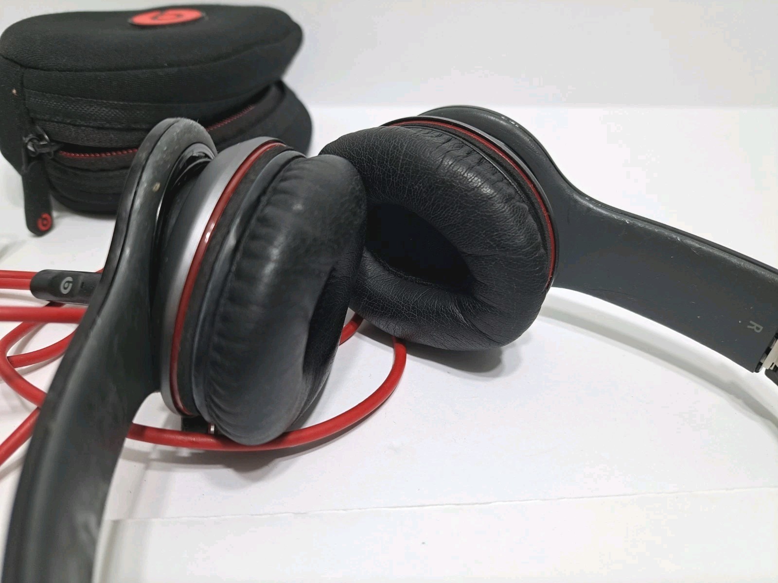 Beats by Dr. Dre Solo HD Headphones Black Red Case Wire