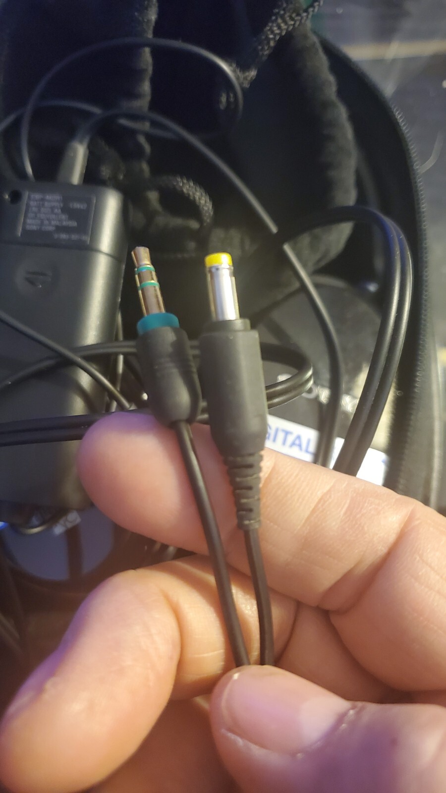 Sony MDR-NC500D Digital Noise Reduction Headphones