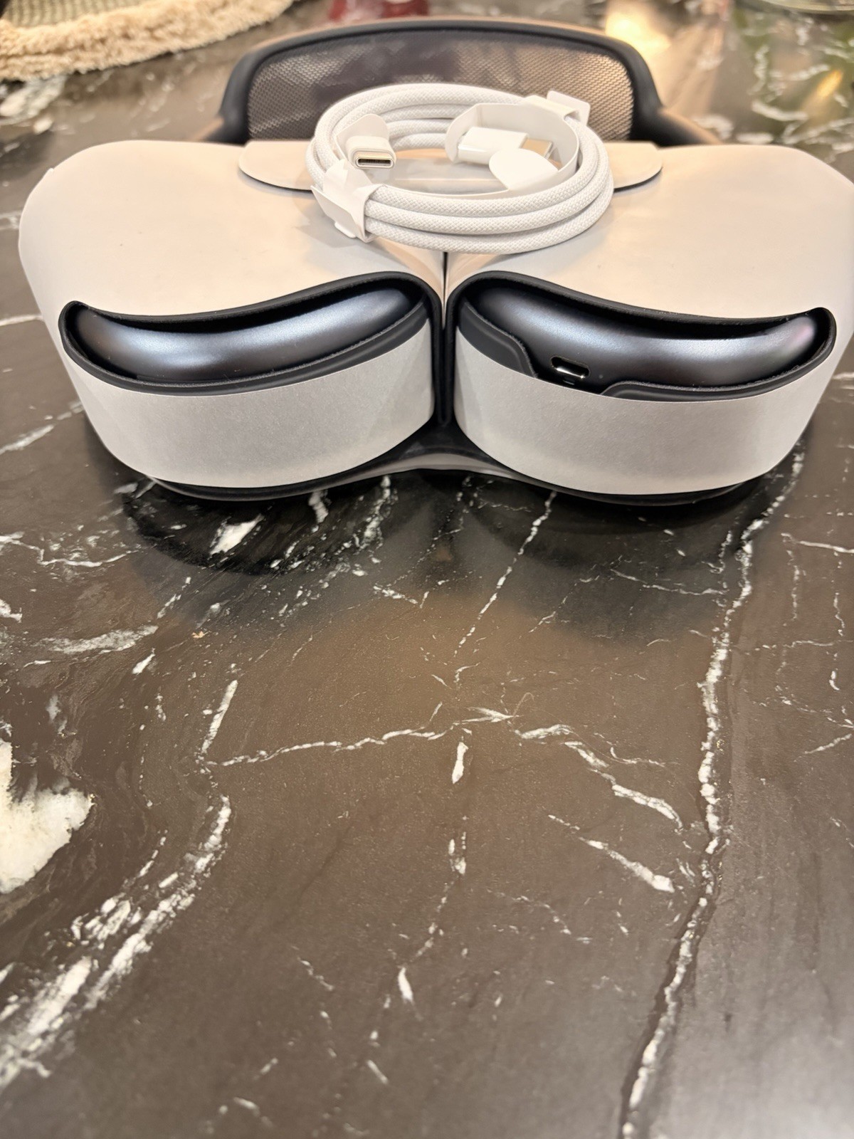 Apple AirPods Max 2 (2026) Wireless Headphones Midnight –Model A3454 –NEW-NO BOX