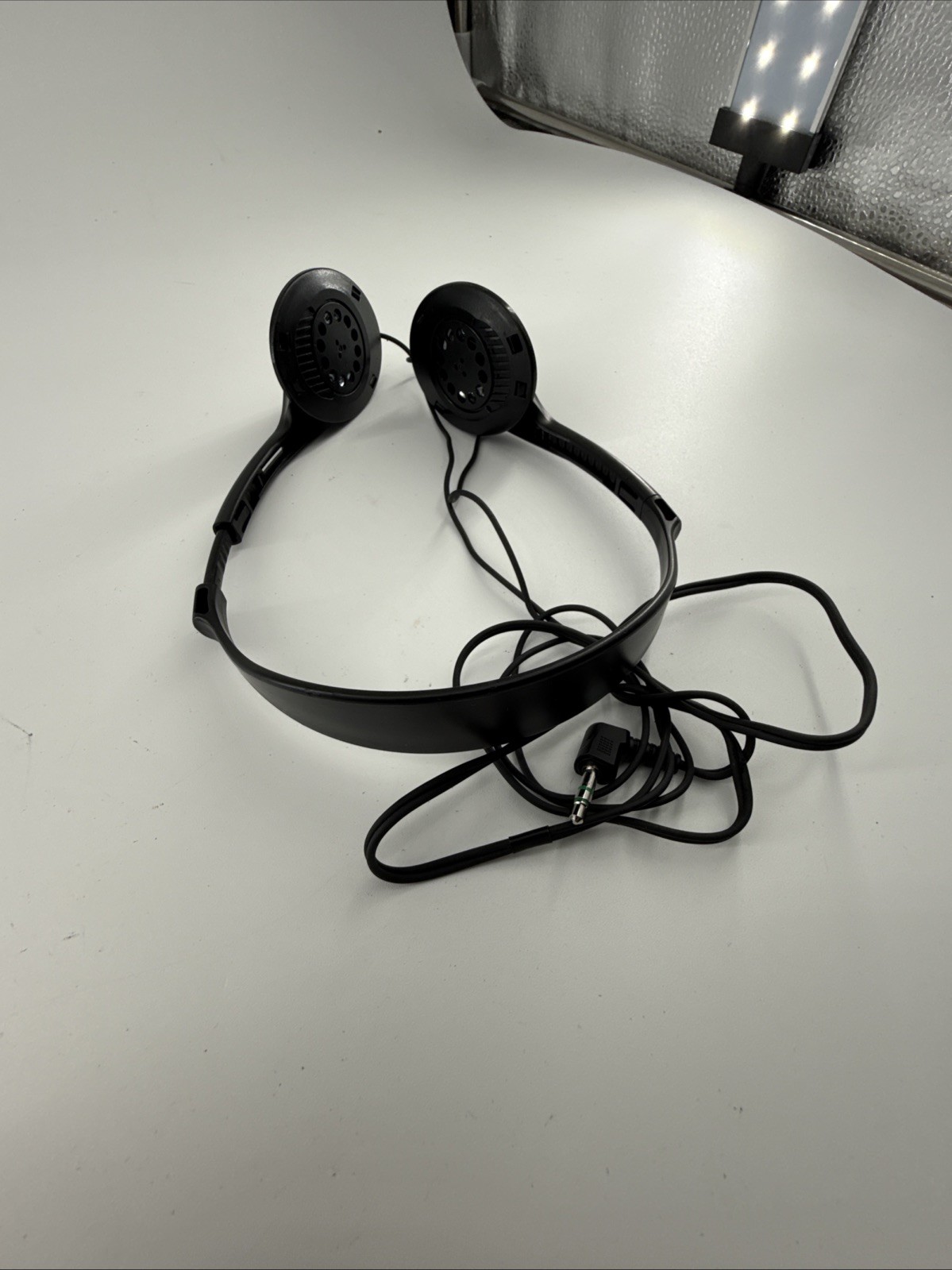 SONY MDR-026 HEADPHONES Wired Works. – No Foam Pads