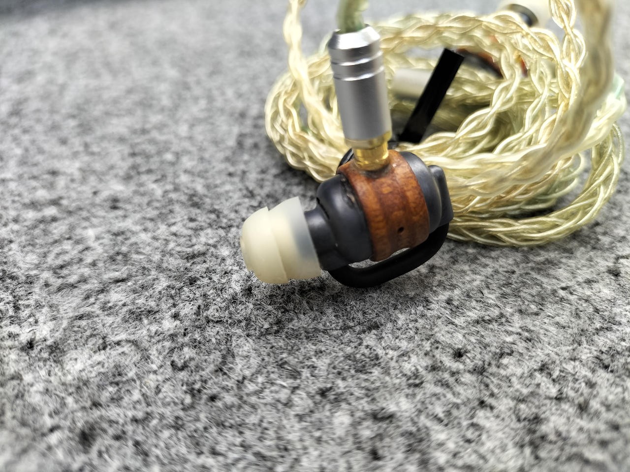 Ocharaku Flat4-Sakura PLUS IEMs 4.4mm Balanced Cherry Wood HiFi Japan