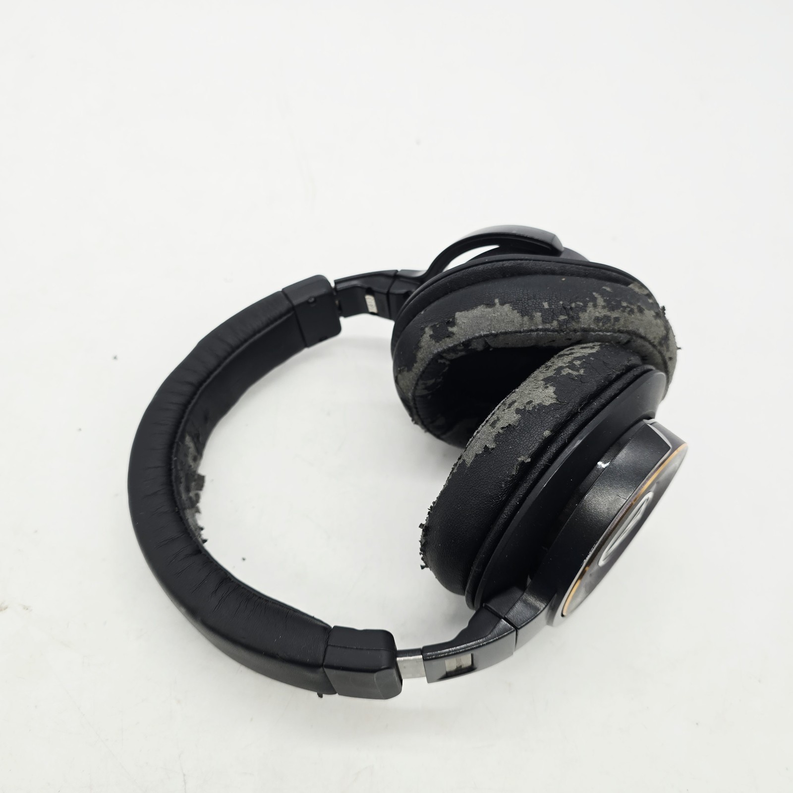 Audio-Technica Headphones ATH-WS1100 Solid Bass Hi-Res Over-Ear Wired Tested