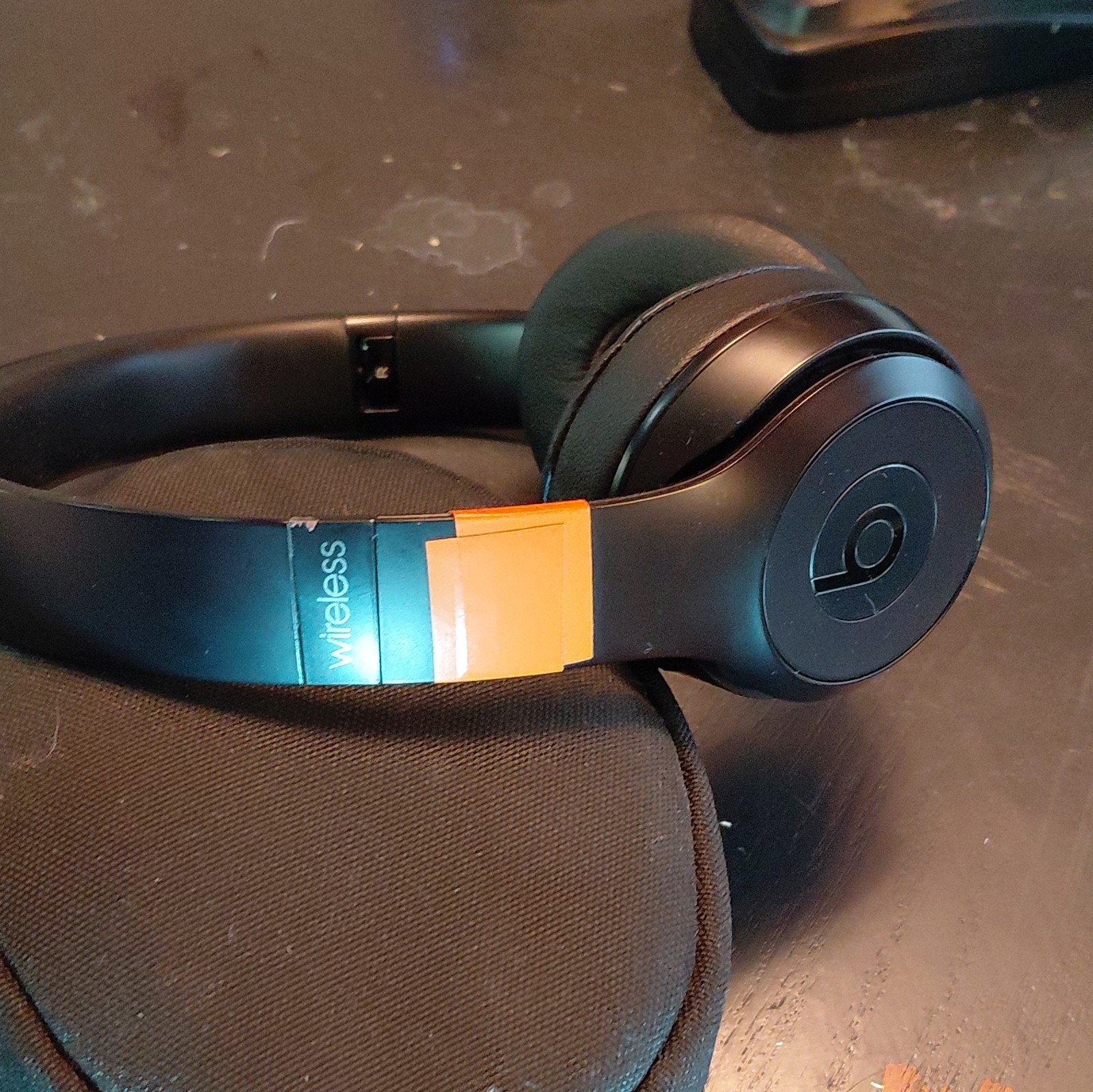 Beats by Dr. Dre Solo3 Wireless Bluetooth On-Ear Headphones w/ Mic Black