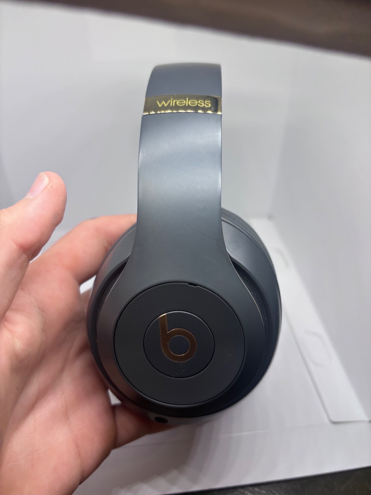 ts Wireless Studio 3 Headphone – Over Ear Headphones – Grey and Gold – W/ Chord