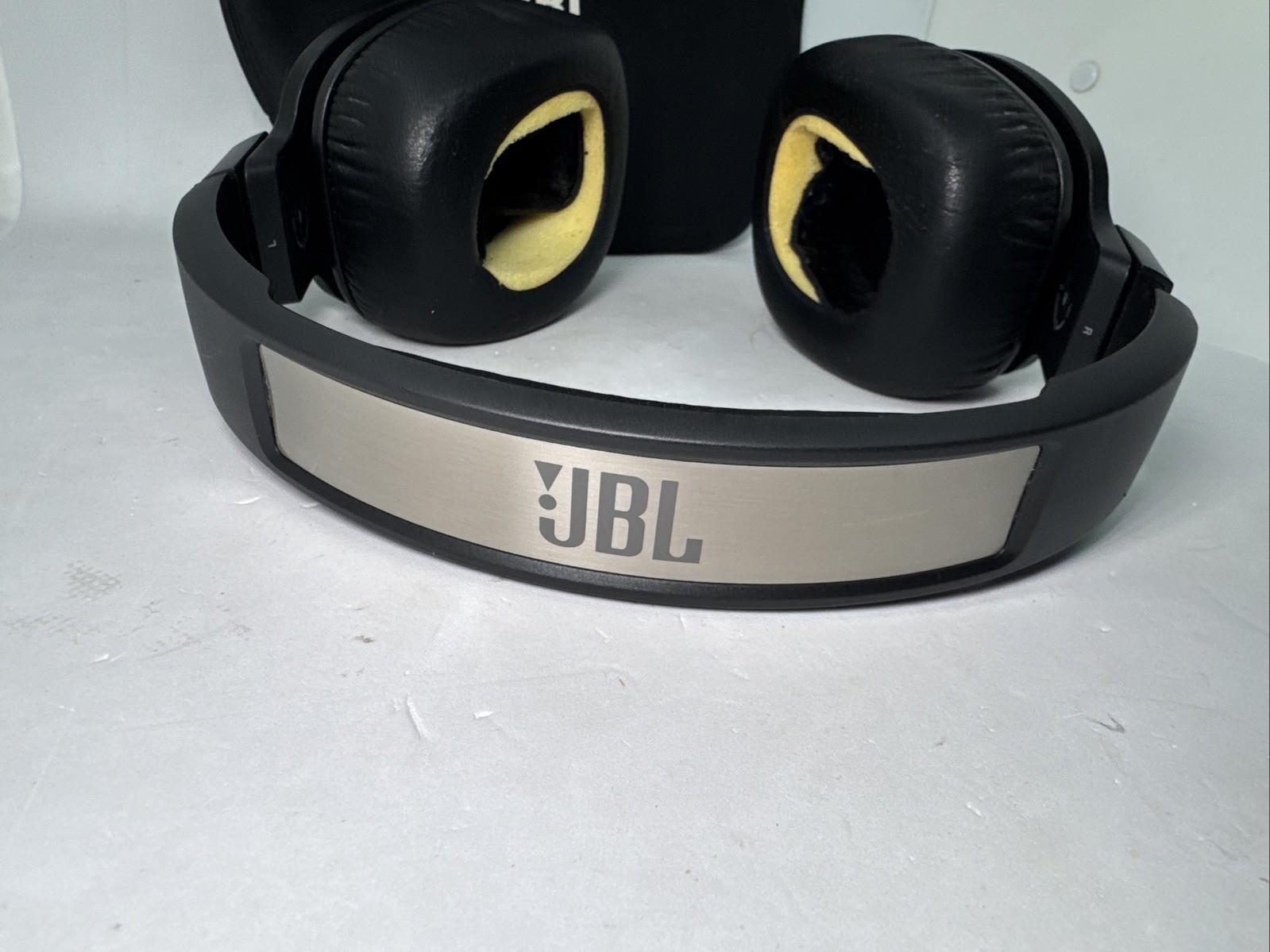 JBL J88a/J55a Headband Headphones Black with Case – Working