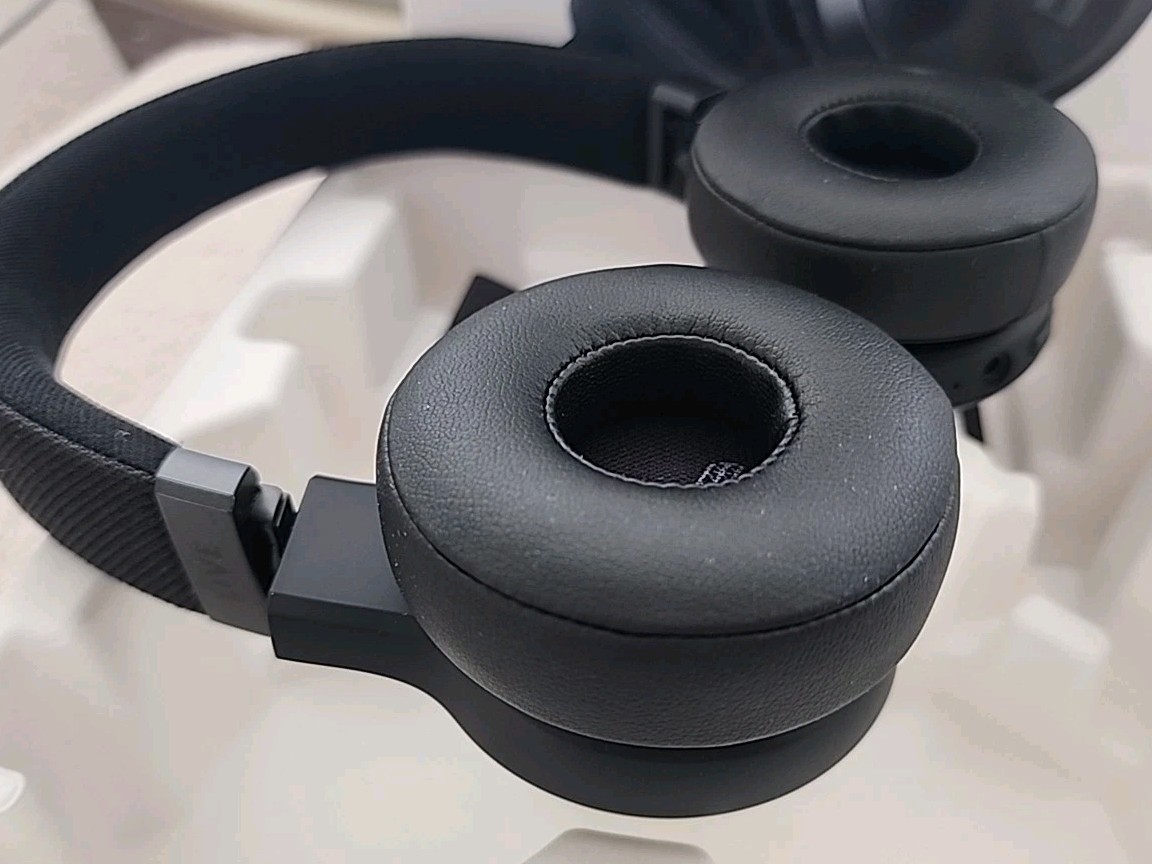 LIKENEW JBL by Harman Live 675NC Wireless True Adaptive Noise Cancelling