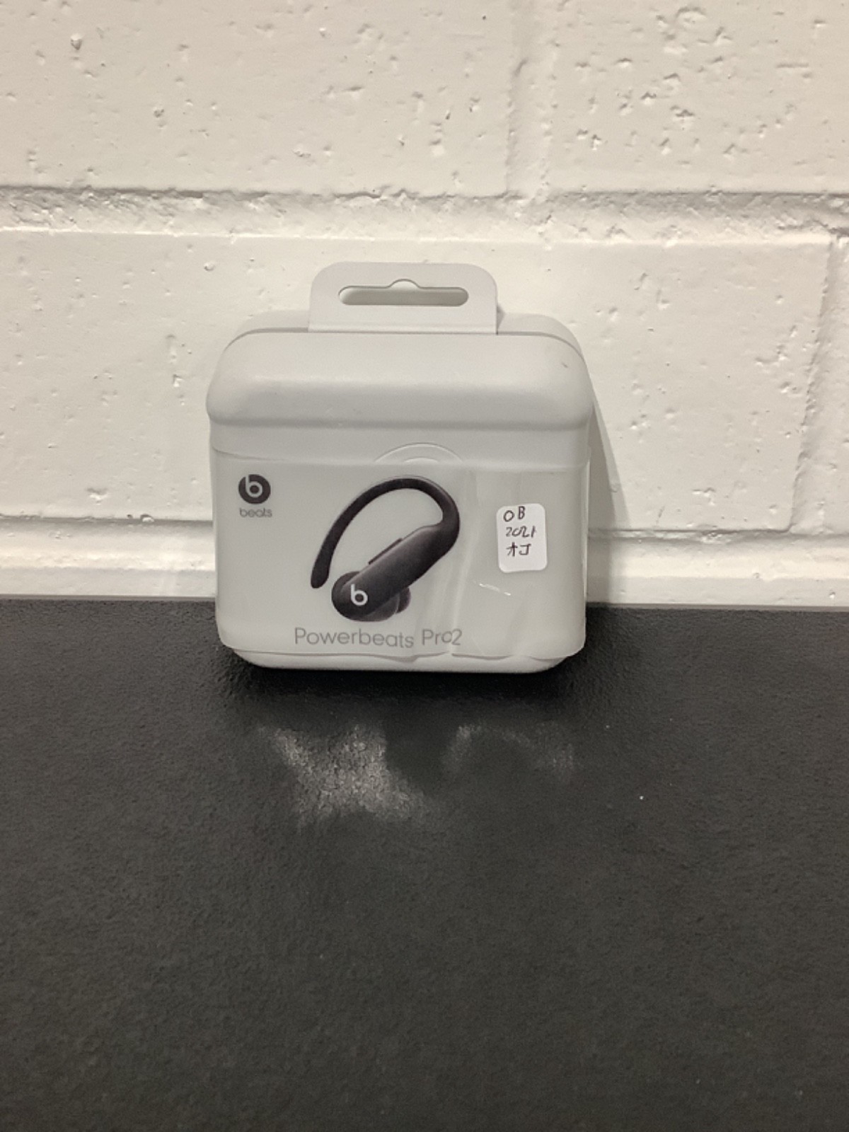 Powerbeats Pro 2 Earbuds MX723LL/A Jet Black Excellent Condition