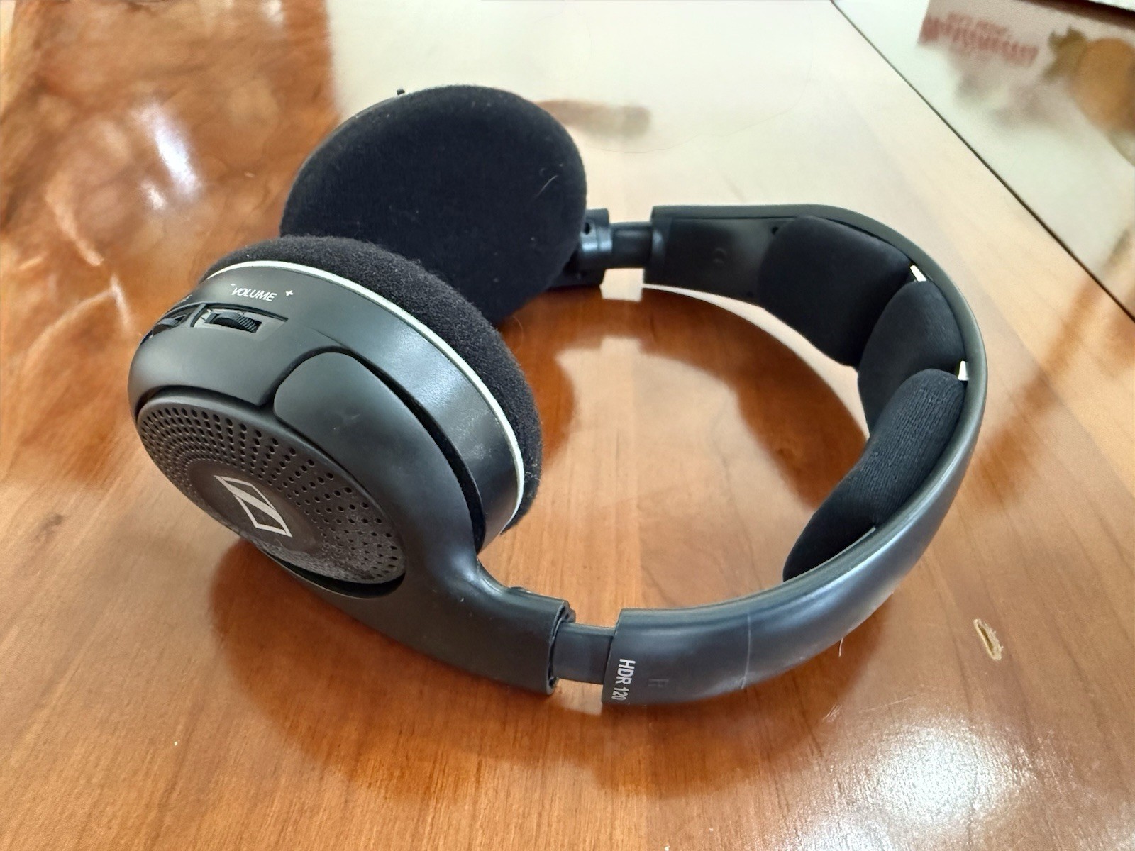 Sennheiser RS120 Wireless TV Headphone System Complete Tested Excellent