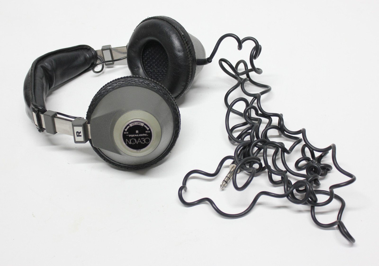 Realistic NOVA 40 Hi Fi Stereo Headphones Vintage Wired Tested