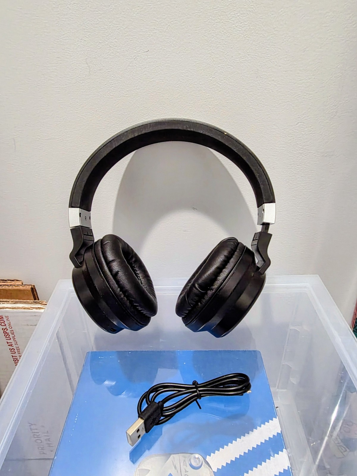 GoldenPlayer Wireless Headphones + Microphone, Deep Bass , Hi-Fi Stereo, Soft…