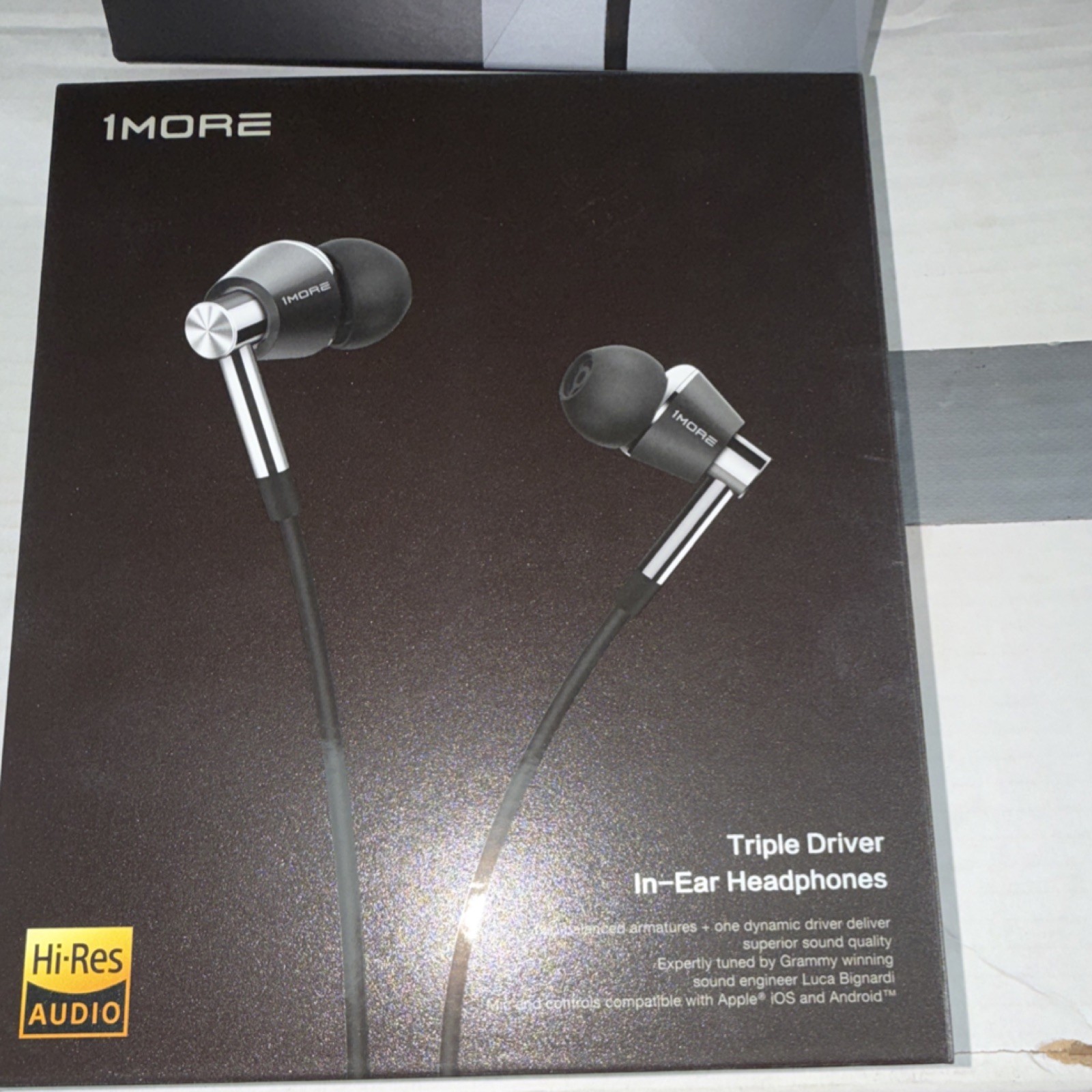 1MORE Aerosmith THX Triple Driver In-Ear Earbuds Built-in Mic, 3.5mm, Silver