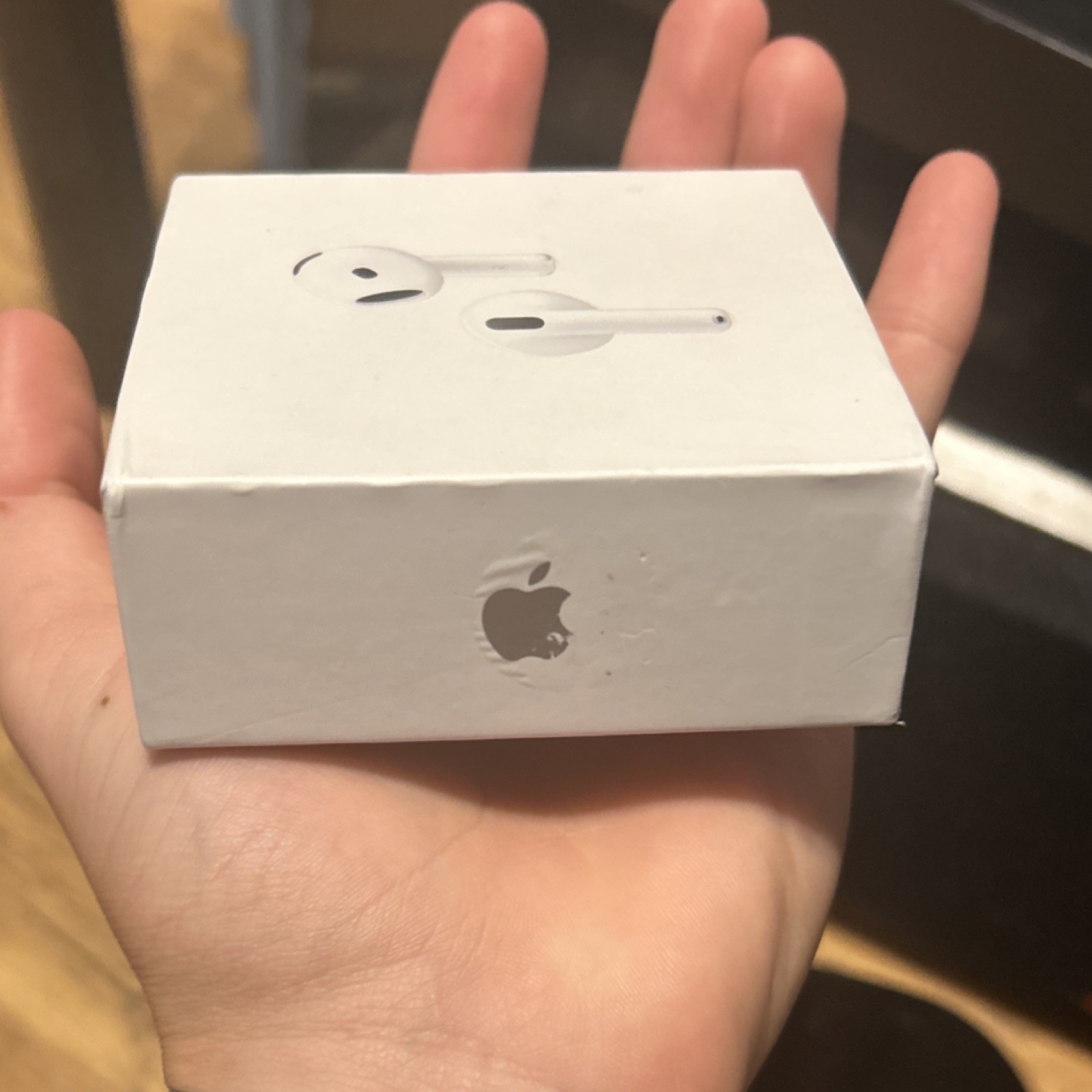 Cheap Apple AirPods 4th Gen with noise cancellation