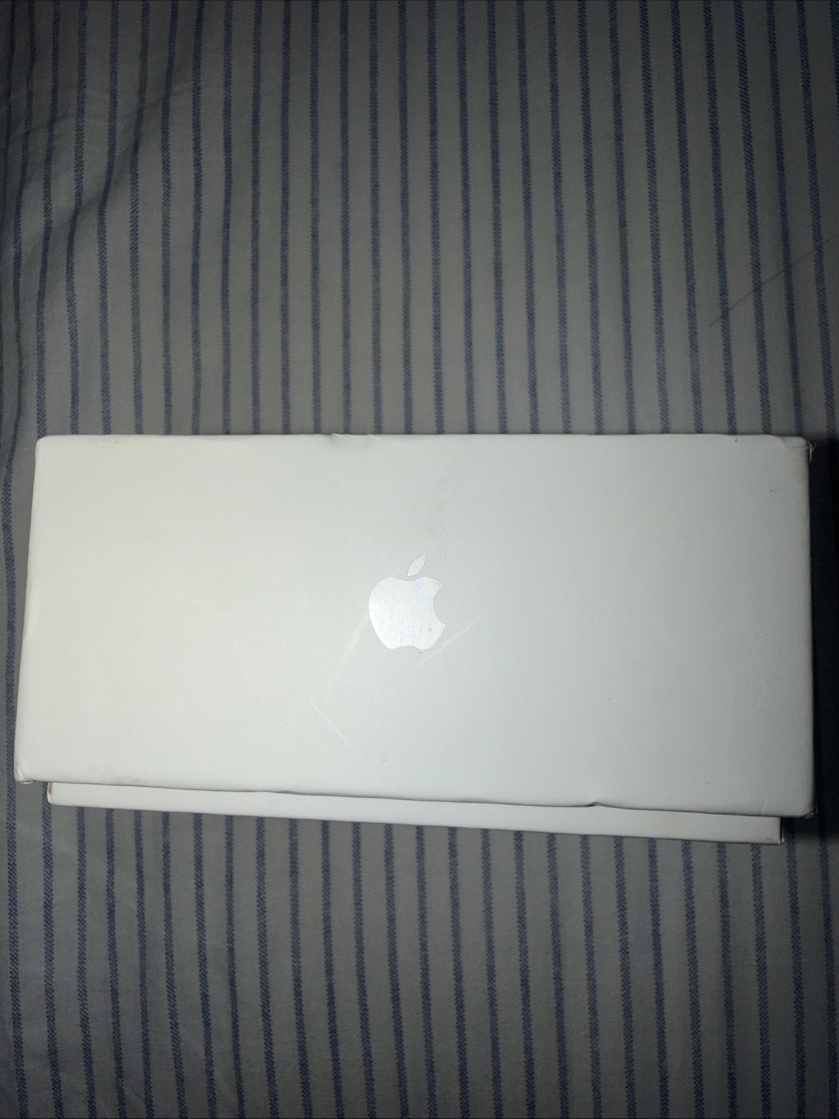Unused Apple AirPods Pro 1st Gen – White Includes Box