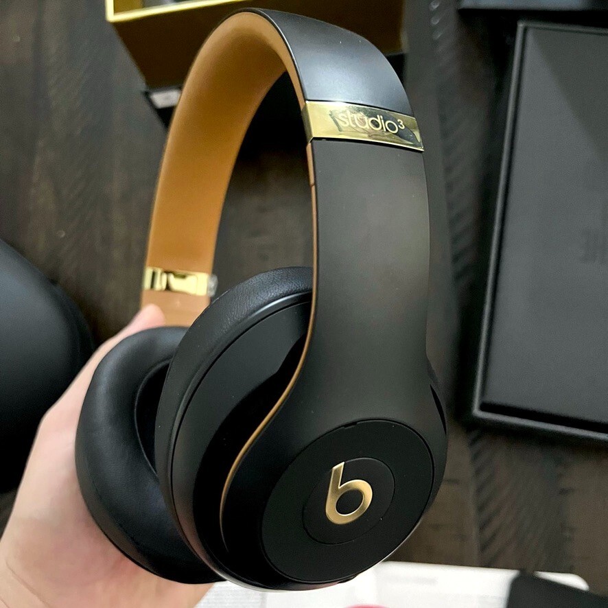 NEW SEALED – Beats Studio3 Skyline Collection Wireless Headphones – All Colors