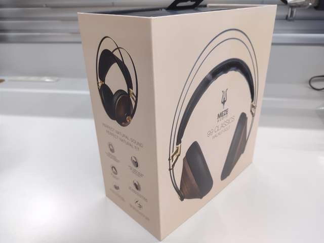 MEZE Audio 99 Classics Headphones High-Res Audio Over-Ear Stylish Black