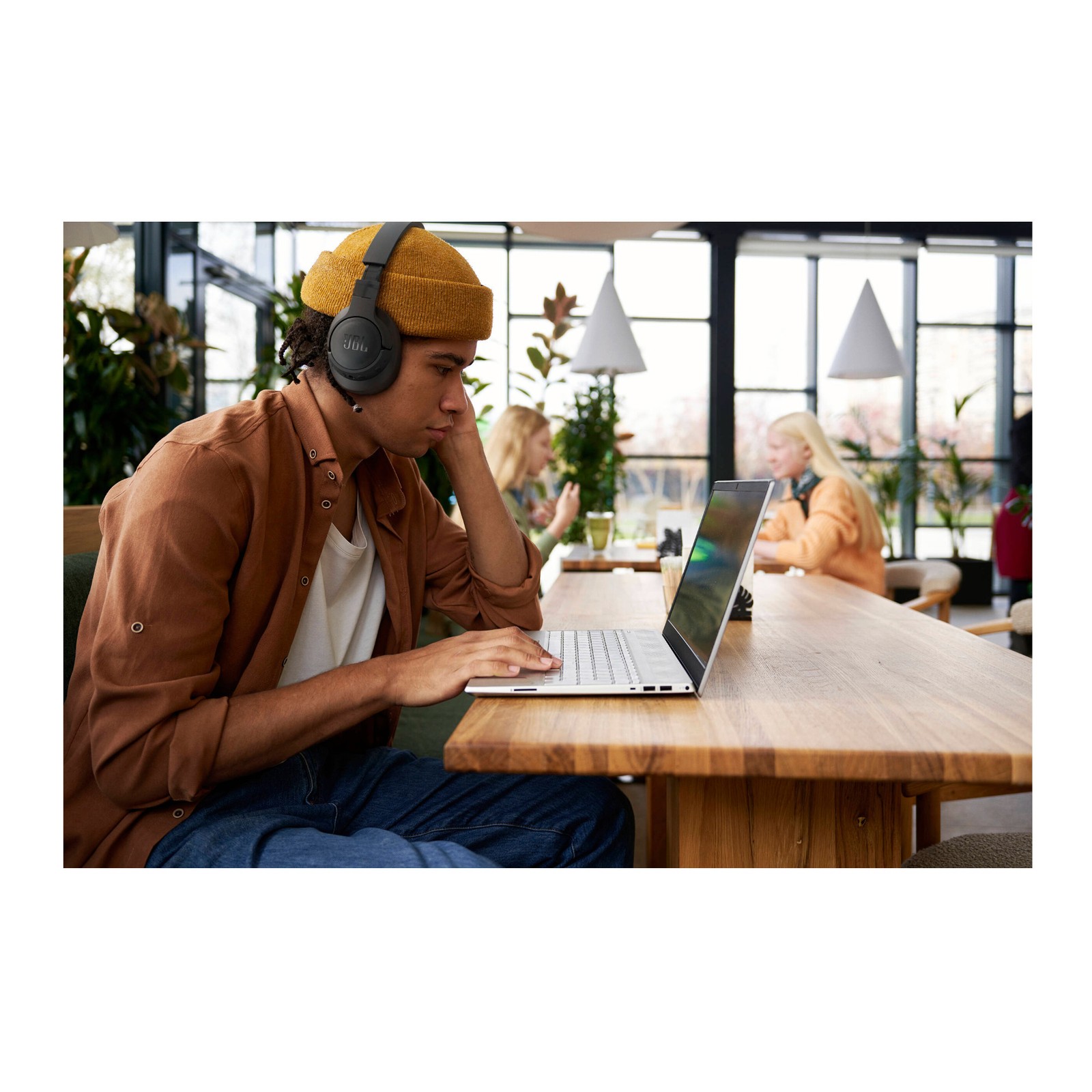 JBL Tune 770NC Adaptive Noise Cancelling Wireless Over-Ear Headphone Black