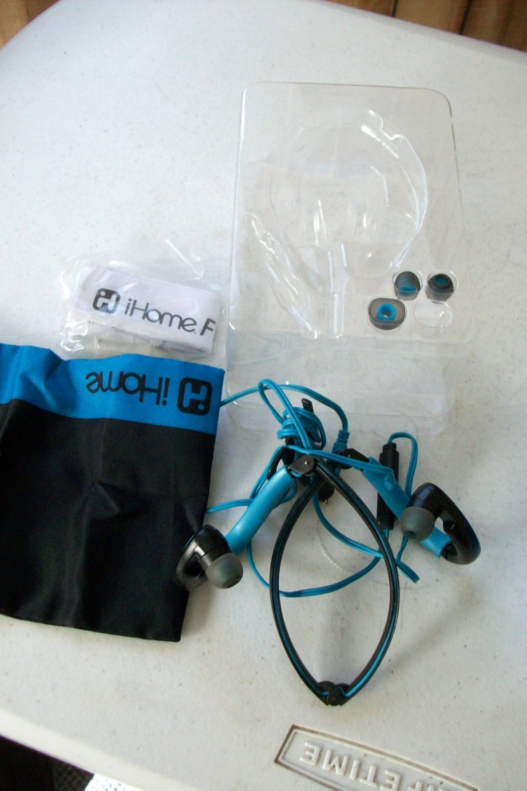 “IHome Fit Behind The Neck Earphones W/ Inline Mic & Remote” Excellent