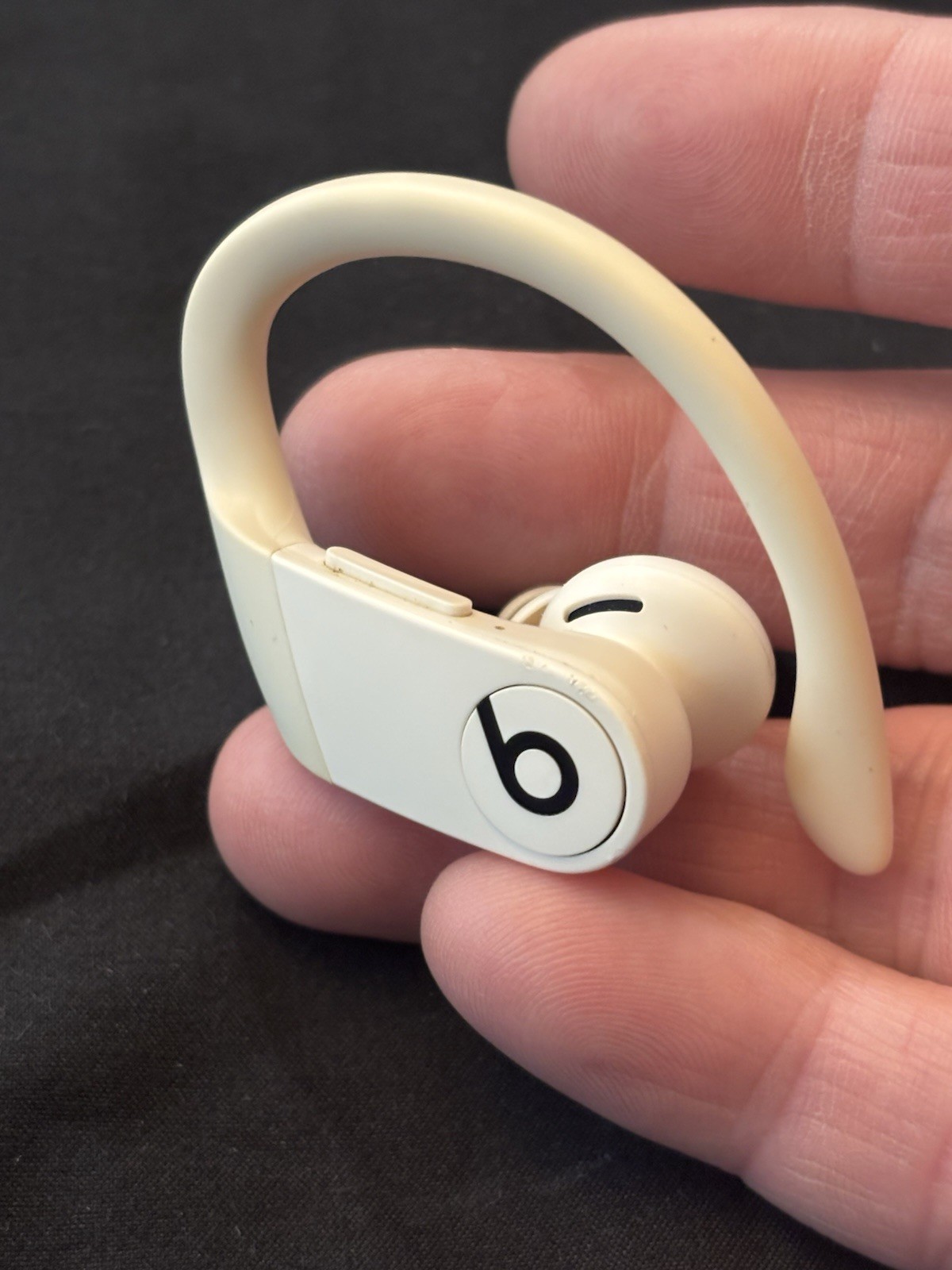 Beats by Dr. Dre PowerBeats Pro Wireless Earbuds Left Side – A2047 White